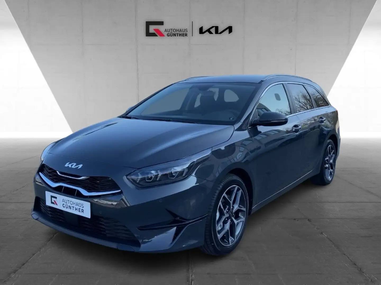 Kia Ceed SW / cee'd SW Sportswagon Ultimate Edition 1.5 T-GDI MHEV Style Noir - 1