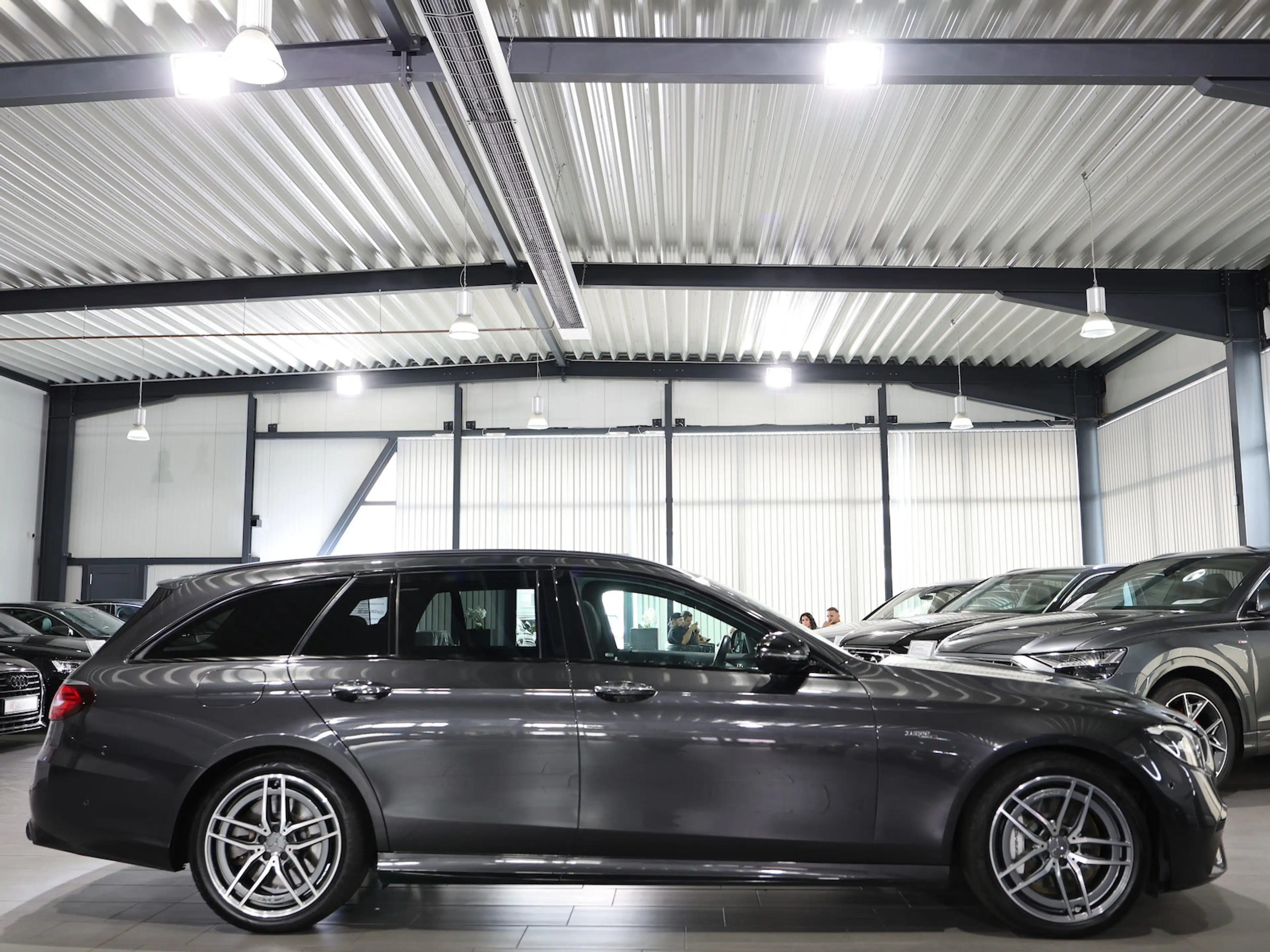 Mercedes-Benz E 53 AMG T 4M / PANORAMA / DISTRONIC / BURMESTER — photo 10
