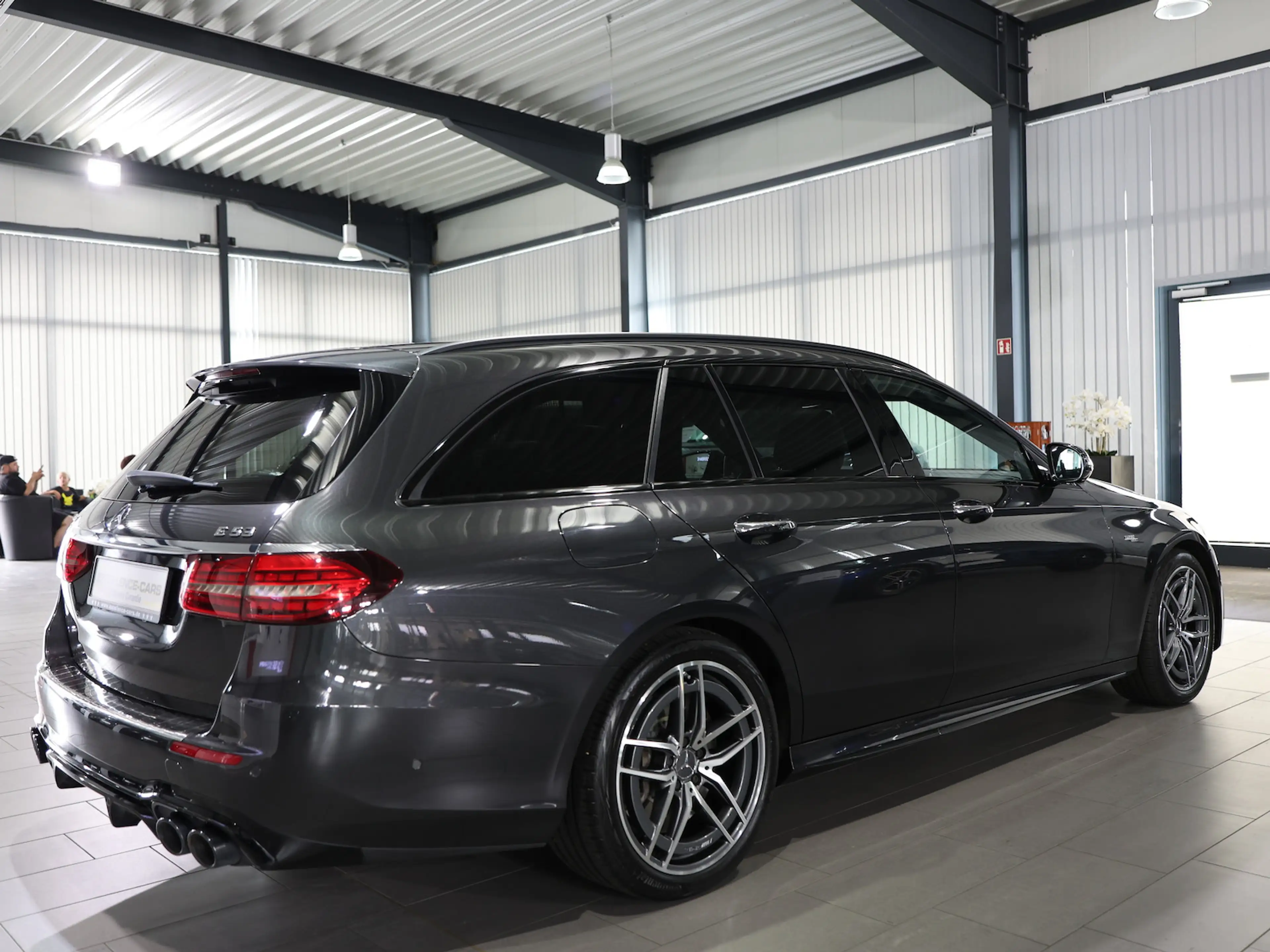 Mercedes-Benz E 53 AMG T 4M / PANORAMA / DISTRONIC / BURMESTER — photo 12