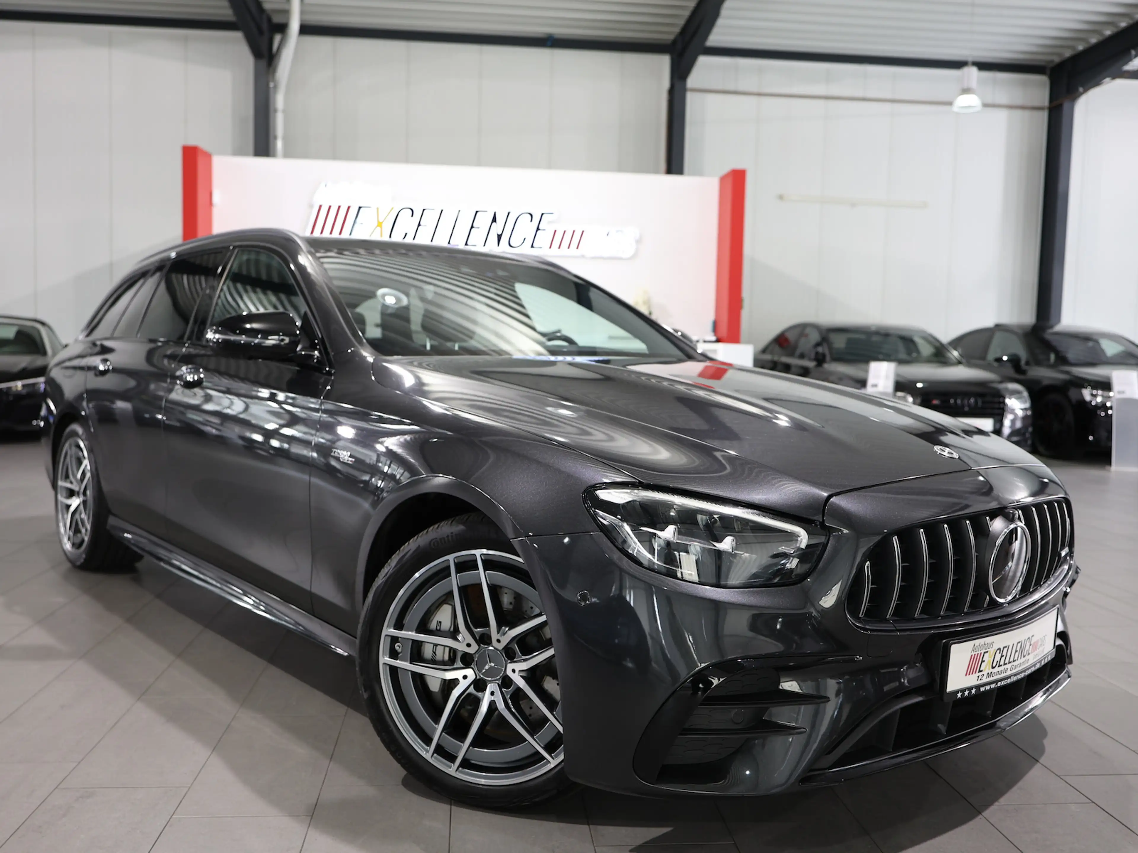 Mercedes-Benz E 53 AMG T 4M / PANORAMA / DISTRONIC / BURMESTER — photo 2