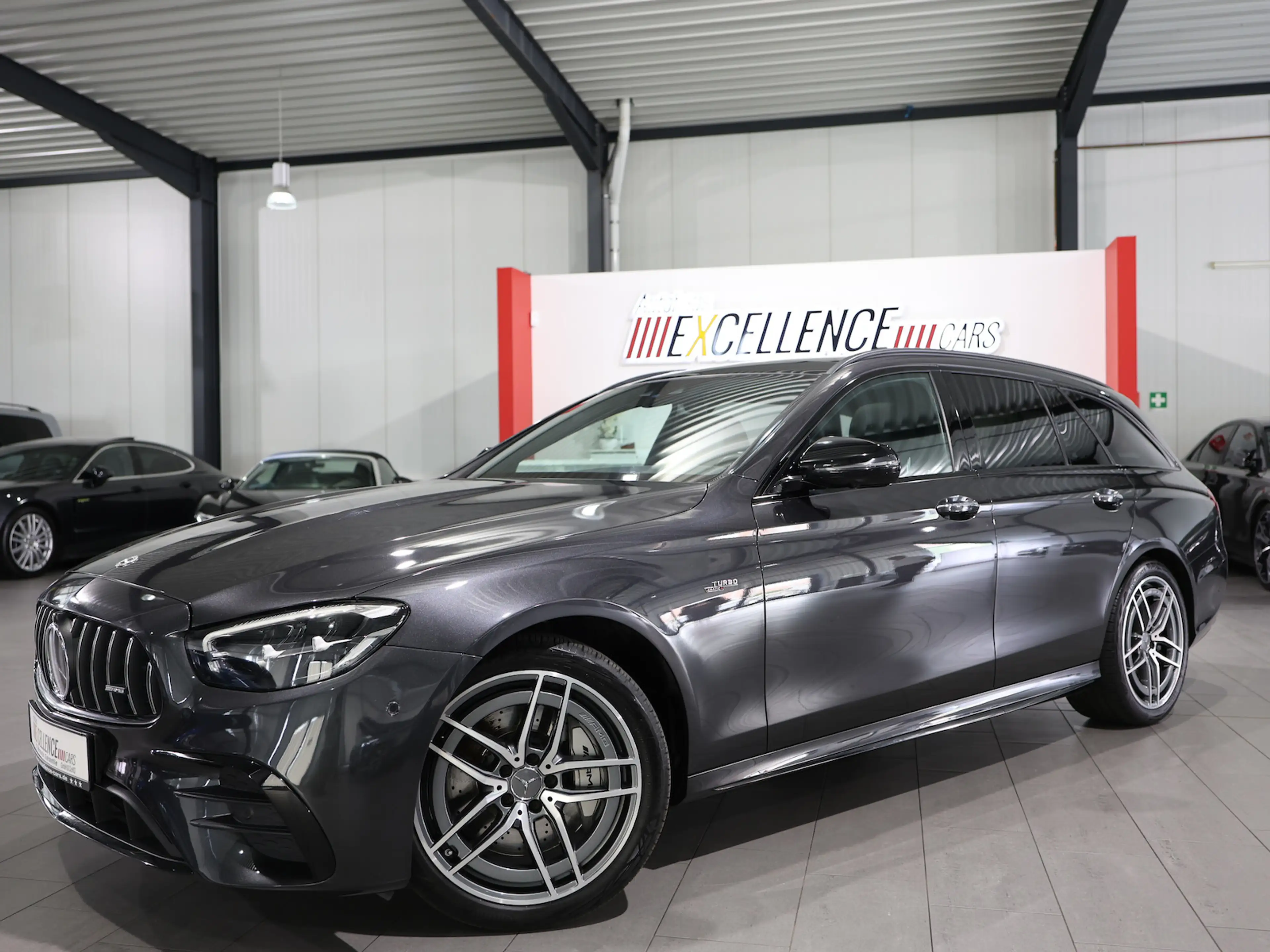 Mercedes-Benz E 53 AMG T 4M / PANORAMA / DISTRONIC / BURMESTER — photo 5