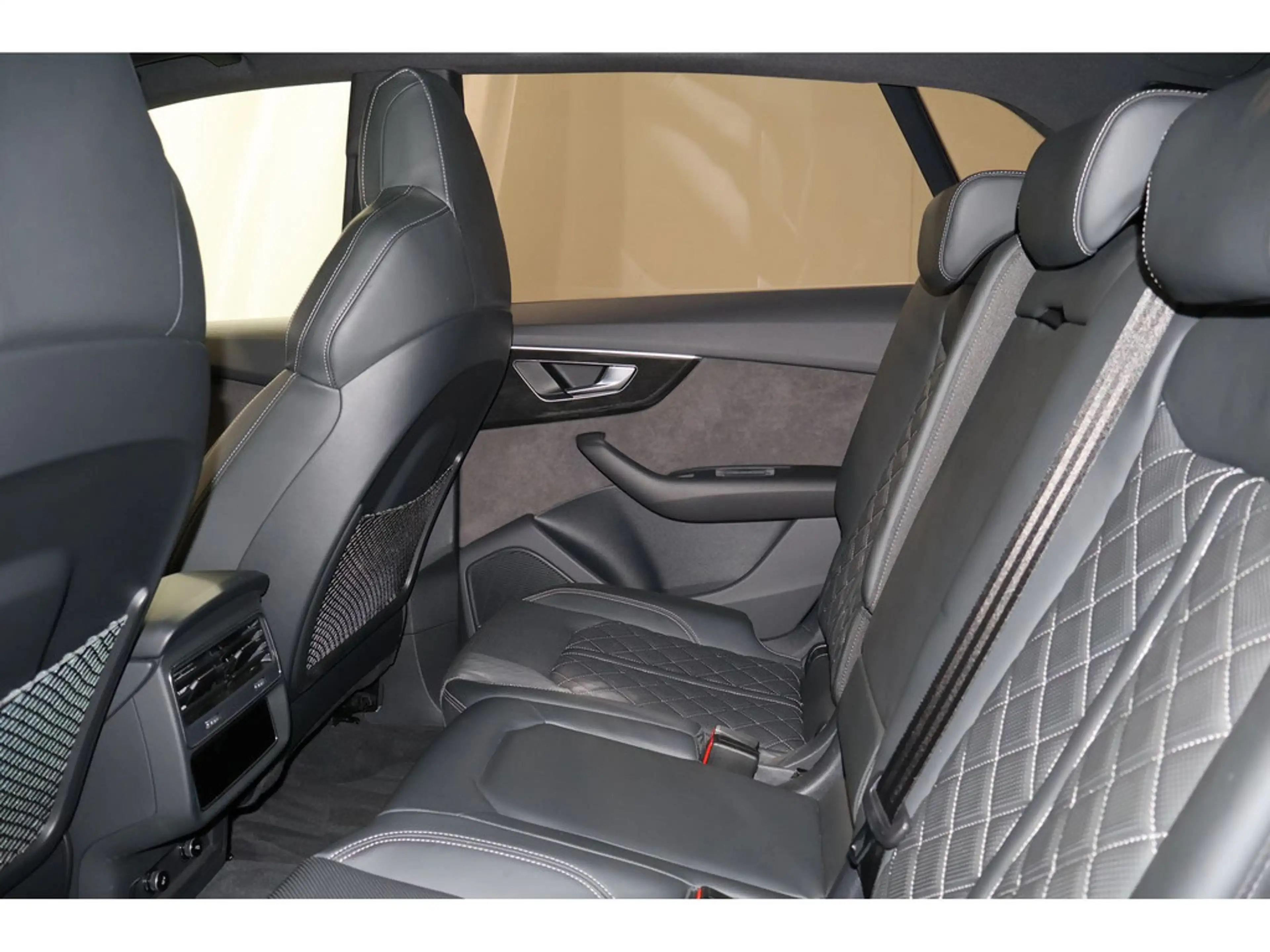 Audi SQ8 4.0 TFSI quattro B&O*Pano*LED — photo 13