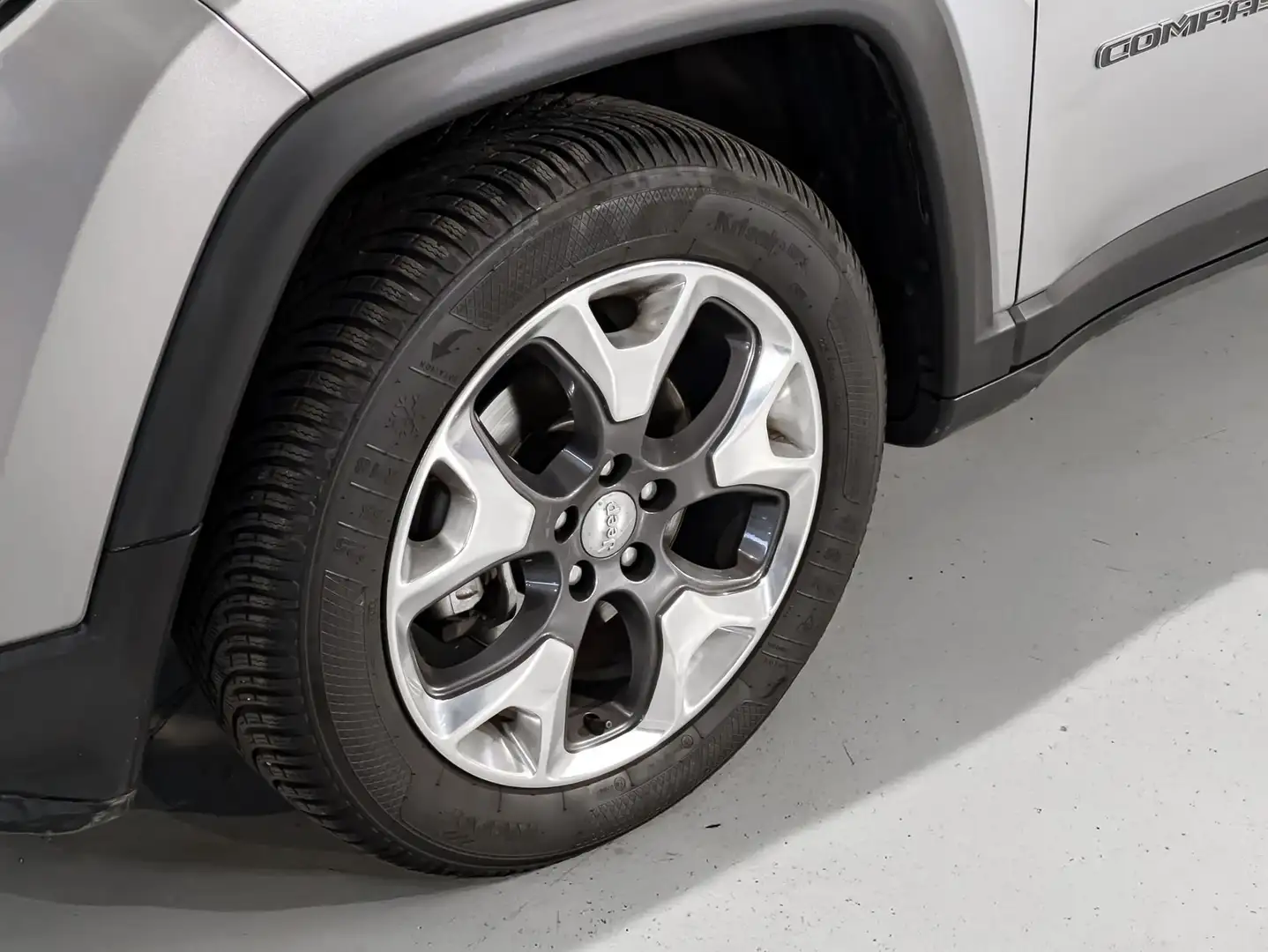 Jeep Compass 1.6 Multijet II 2WD Limited 120CV Grau - 2