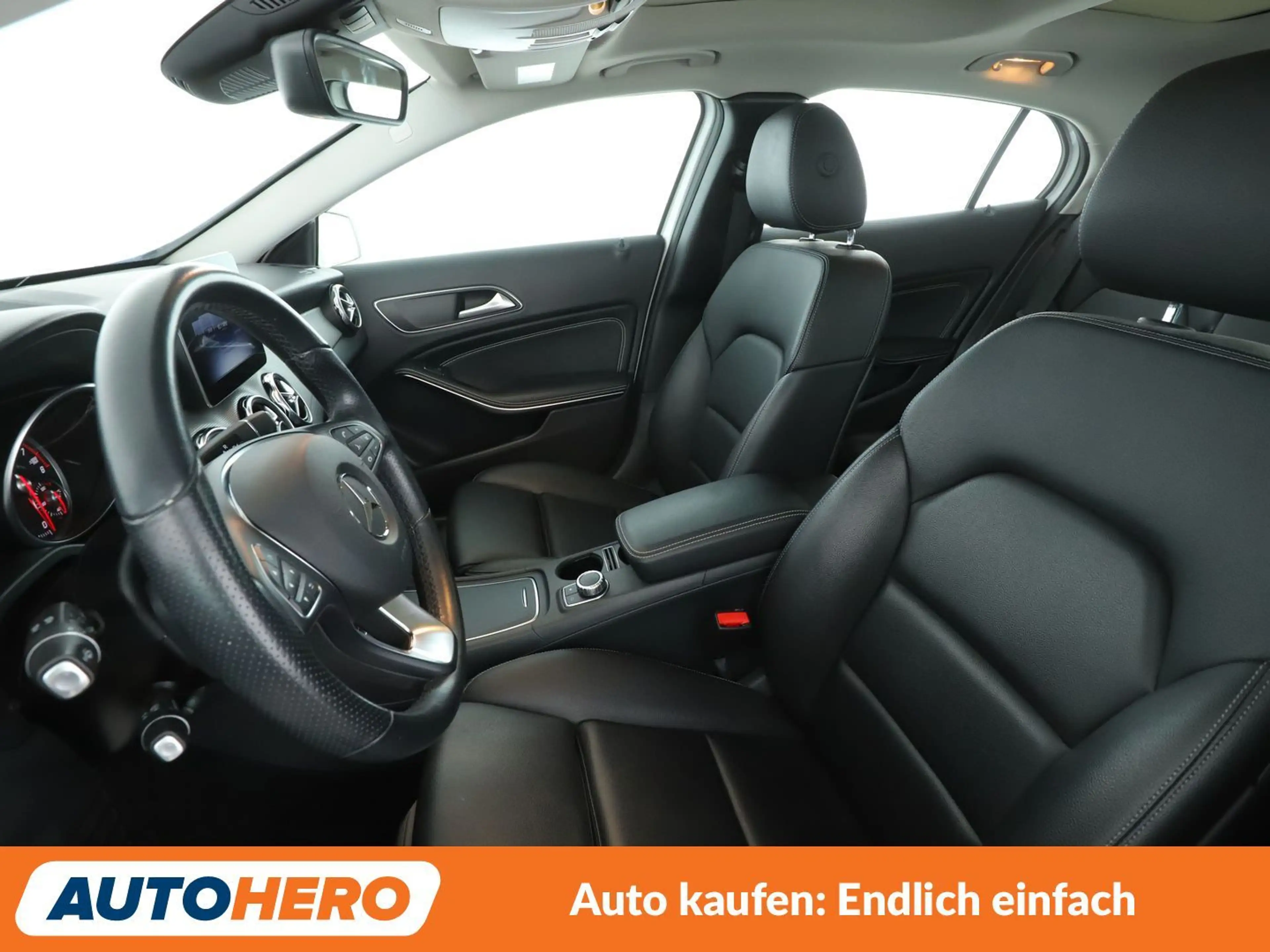 Mercedes-Benz GLA 200 GLA 200 Urban Aut.*LED*PANO*TEMPO*PDC*SHZ* — photo 10