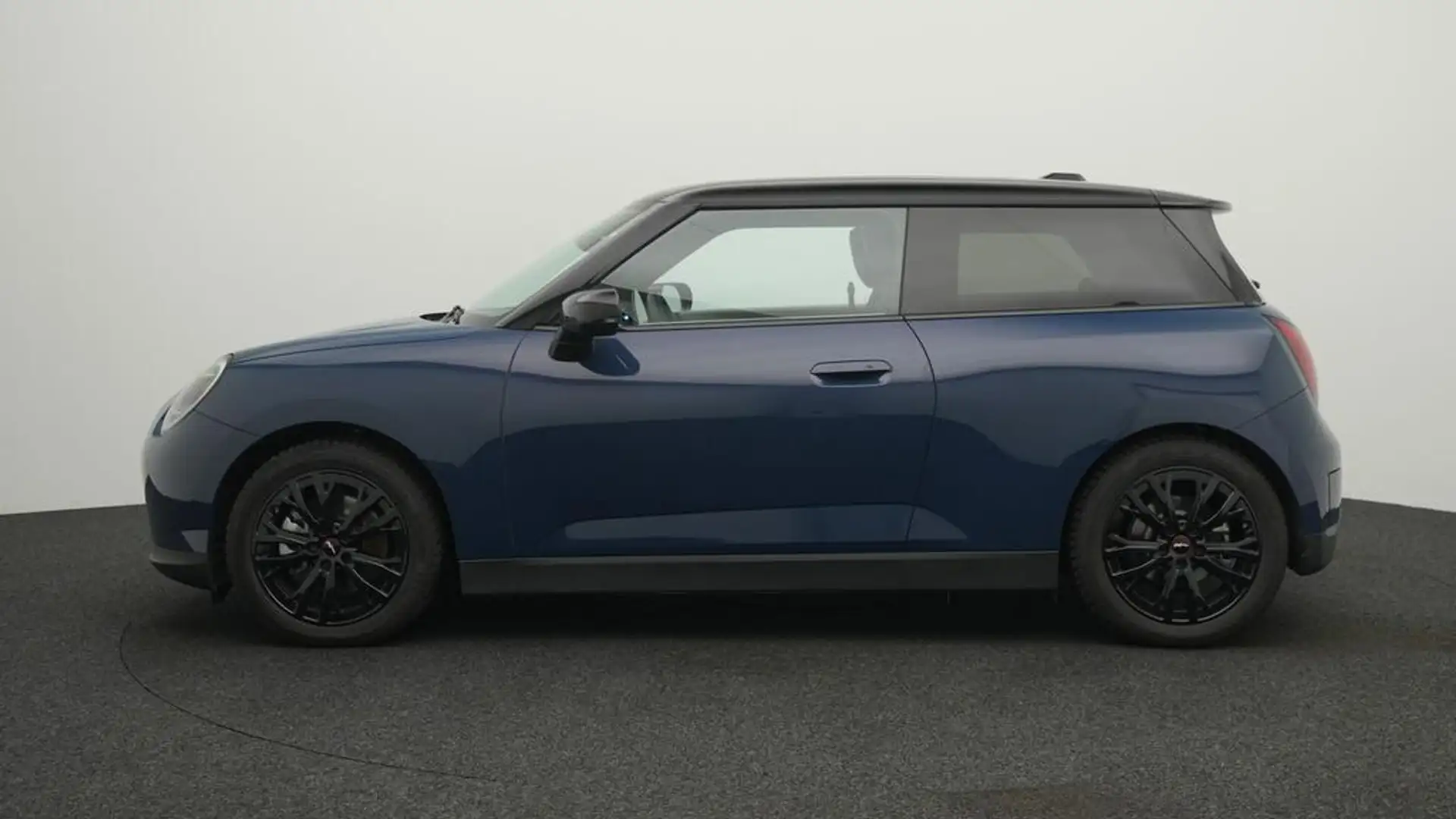 MINI Cooper SE Favoured Trim Blau - 2