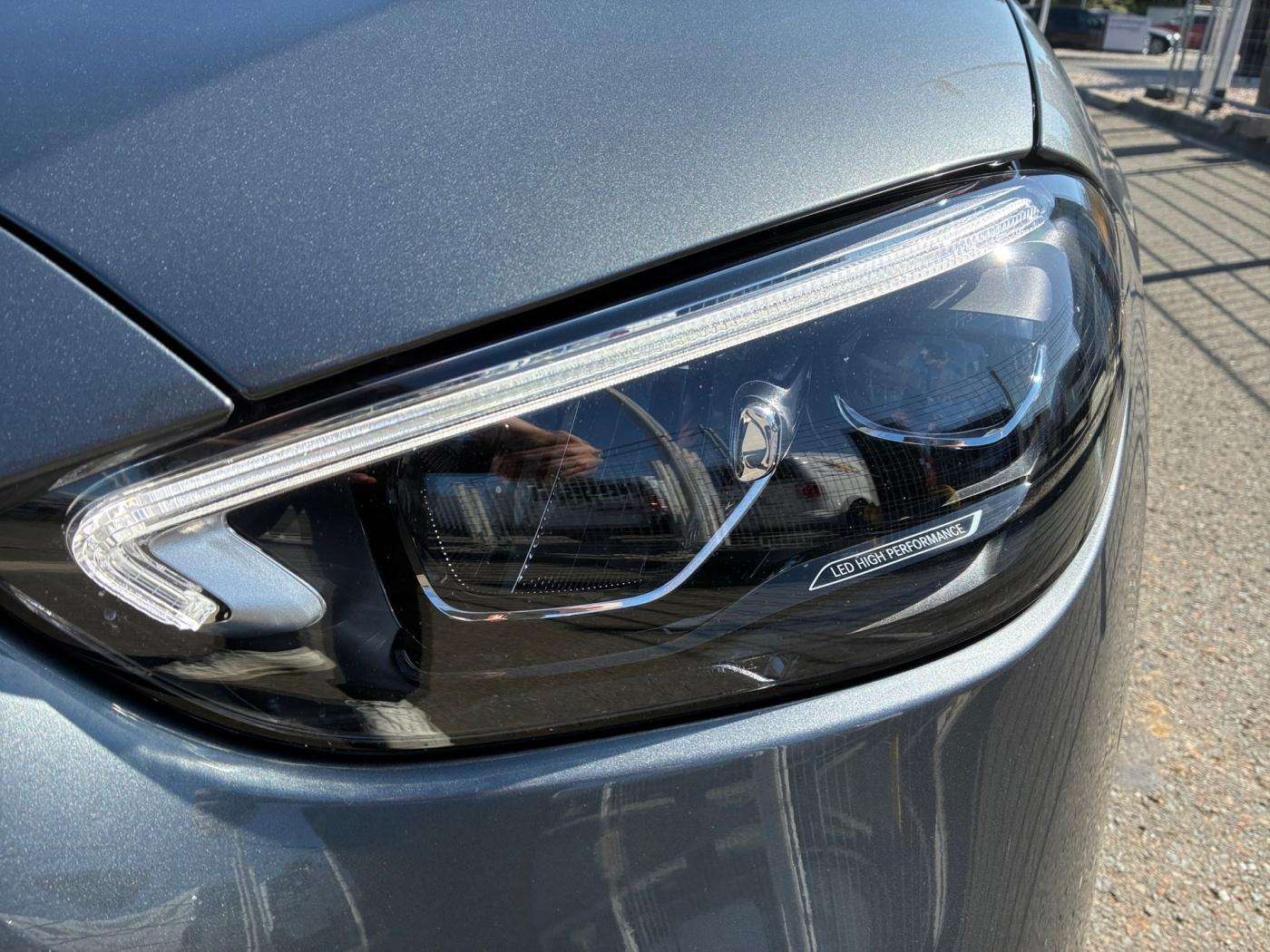Mercedes-Benz C 220