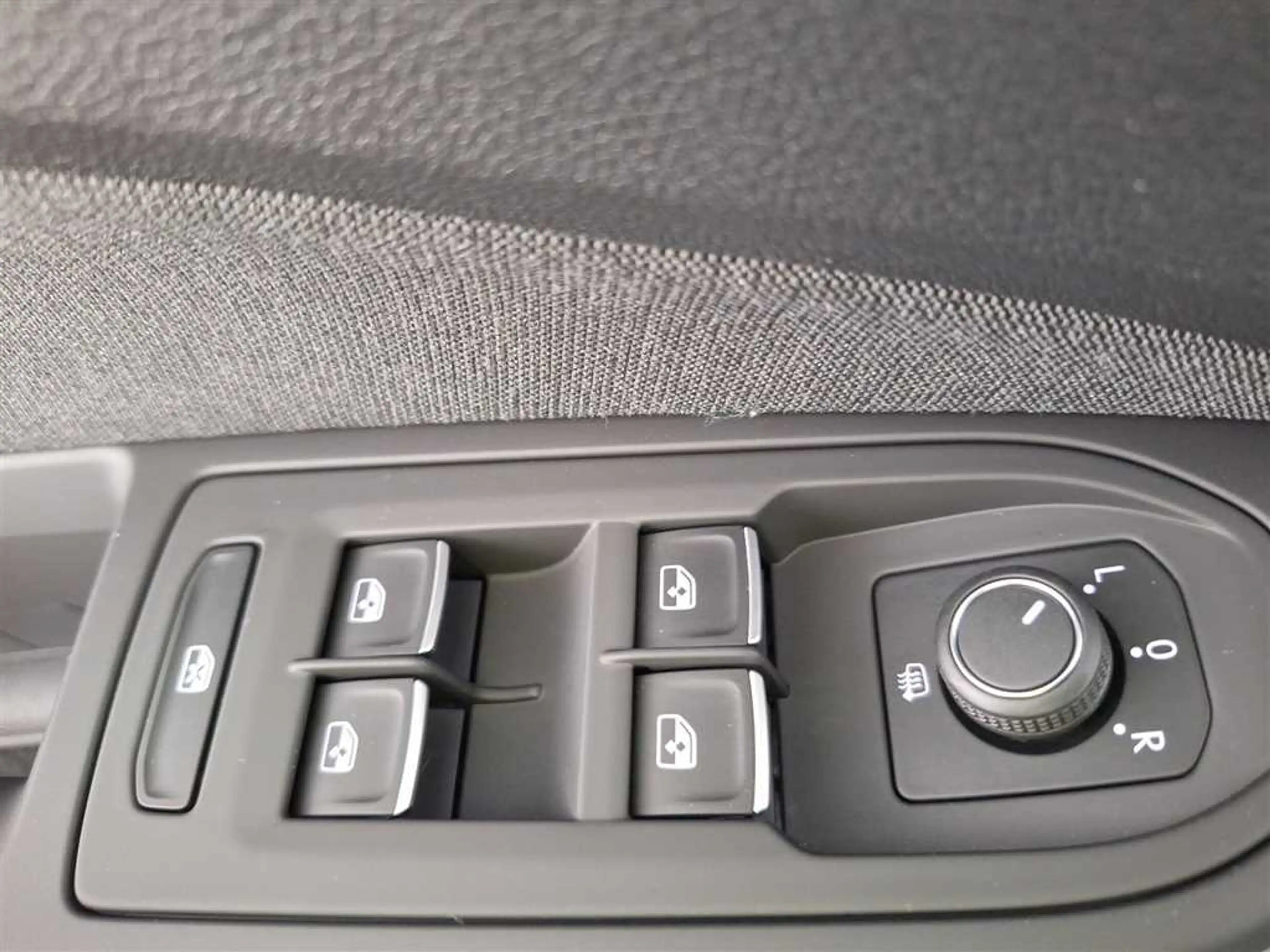 Volkswagen Golf Life 1.5 eTSI DSG — photo 15