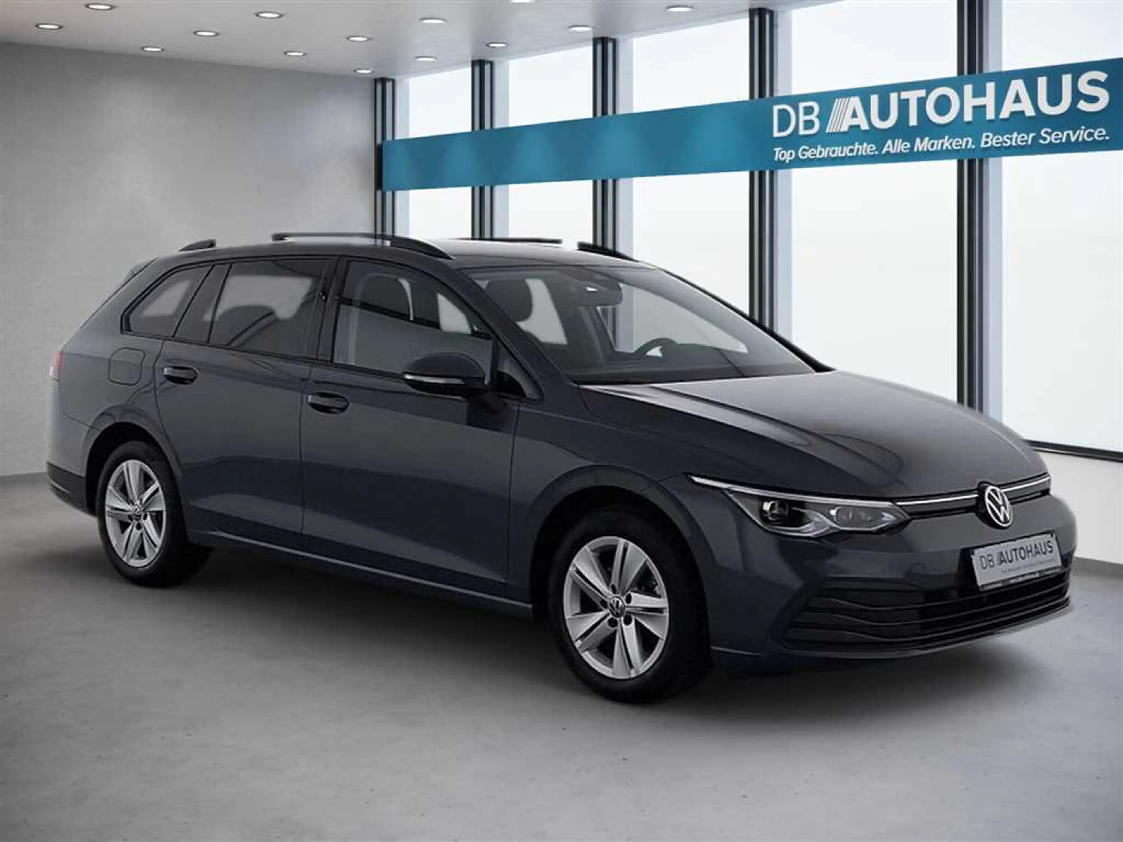 Volkswagen Golf Life 1.5 eTSI DSG — photo 2
