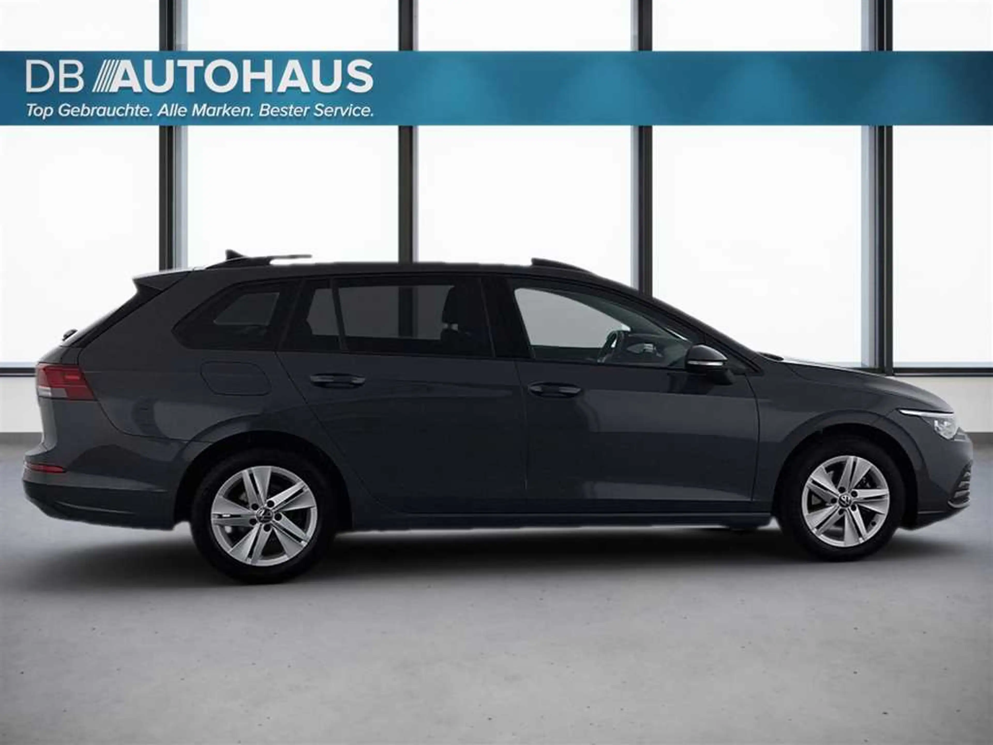 Volkswagen Golf Life 1.5 eTSI DSG — photo 3