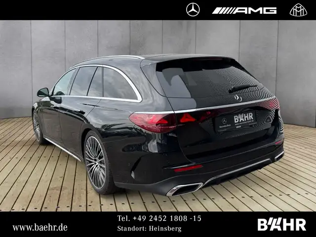 Mercedes-Benz E-Class view 3