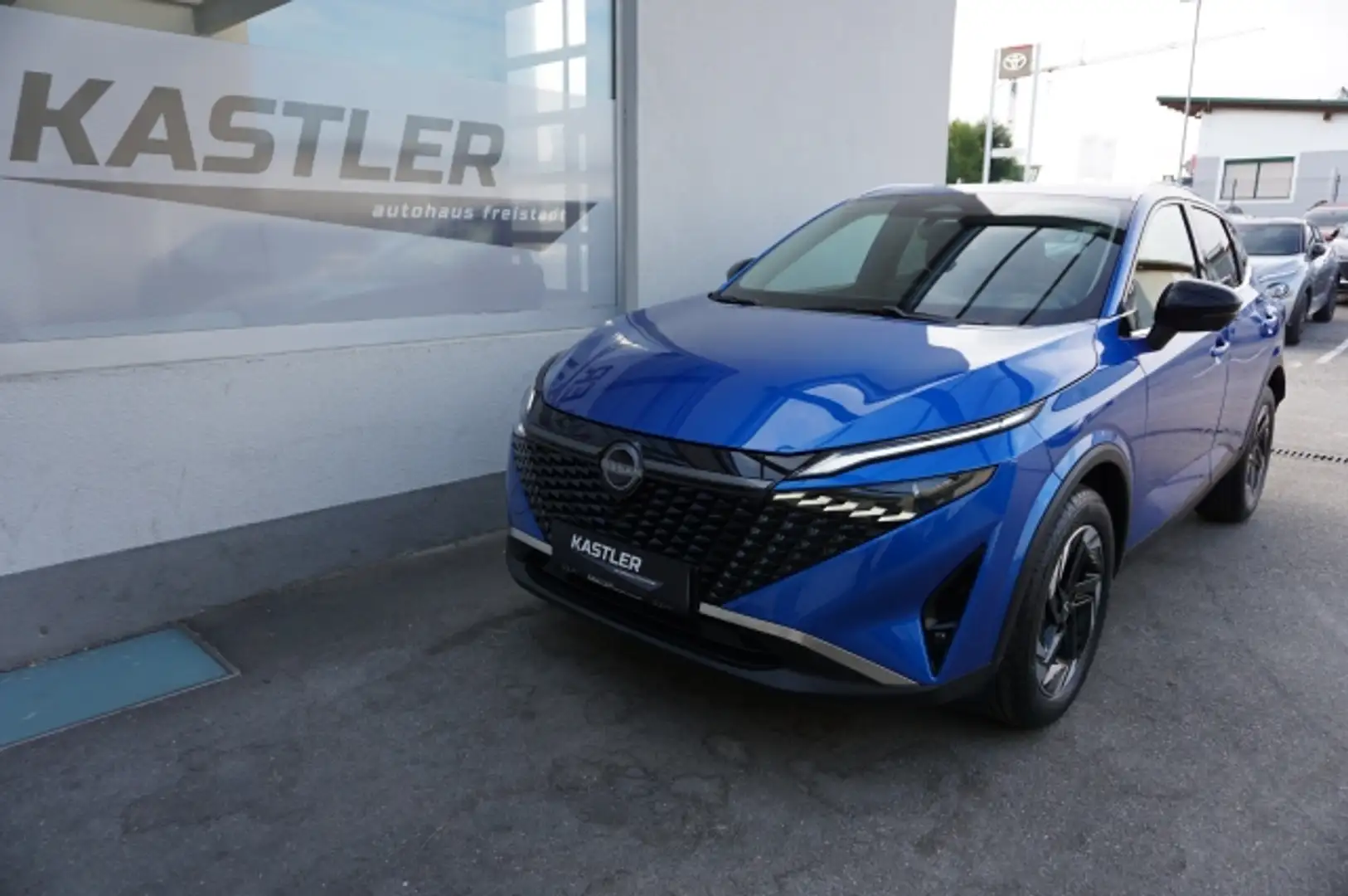Nissan Qashqai Qashqai N-Connecta+ 1,3 140PS 6-Gang Blau - 1