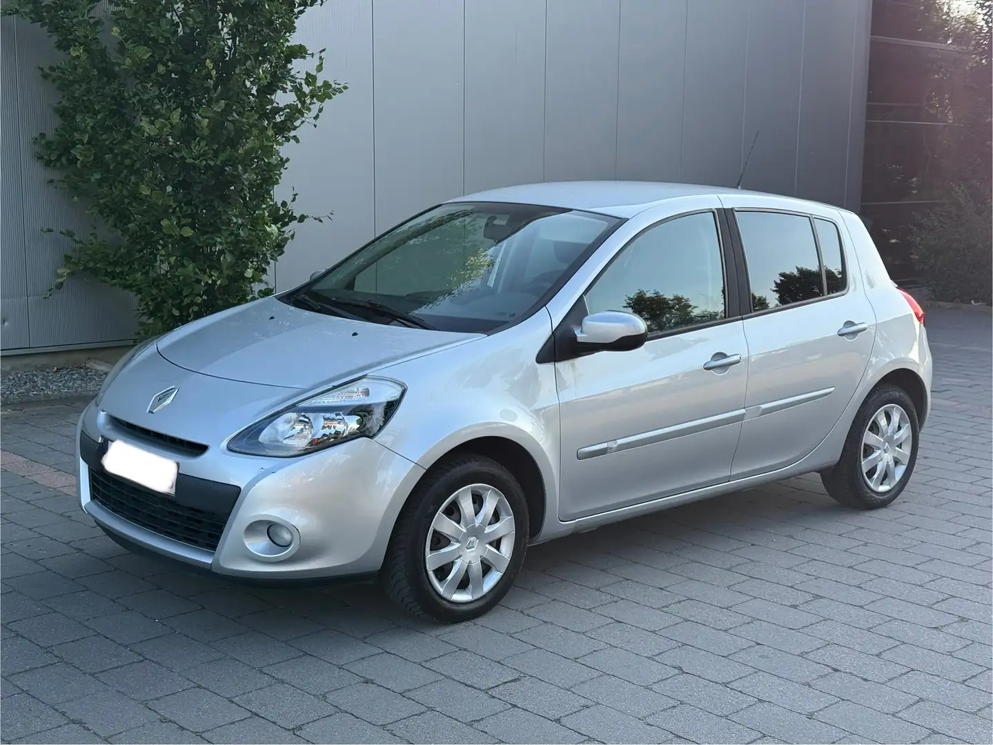 Renault Clio Clio 1.5 dCi Ice-Watch // 1ere main // 0492436959 - 2