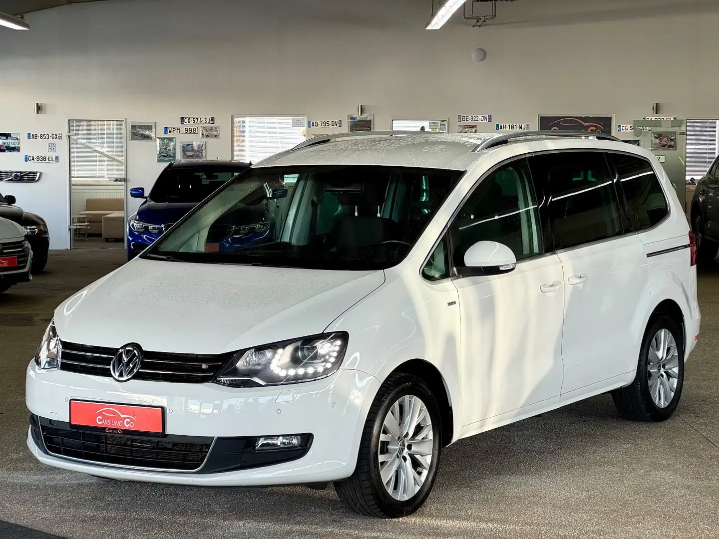 Volkswagen Sharan 2.0 TDI 6Sitz *AHK*SHZ*BX*PDC*TEM* Weiß - 1