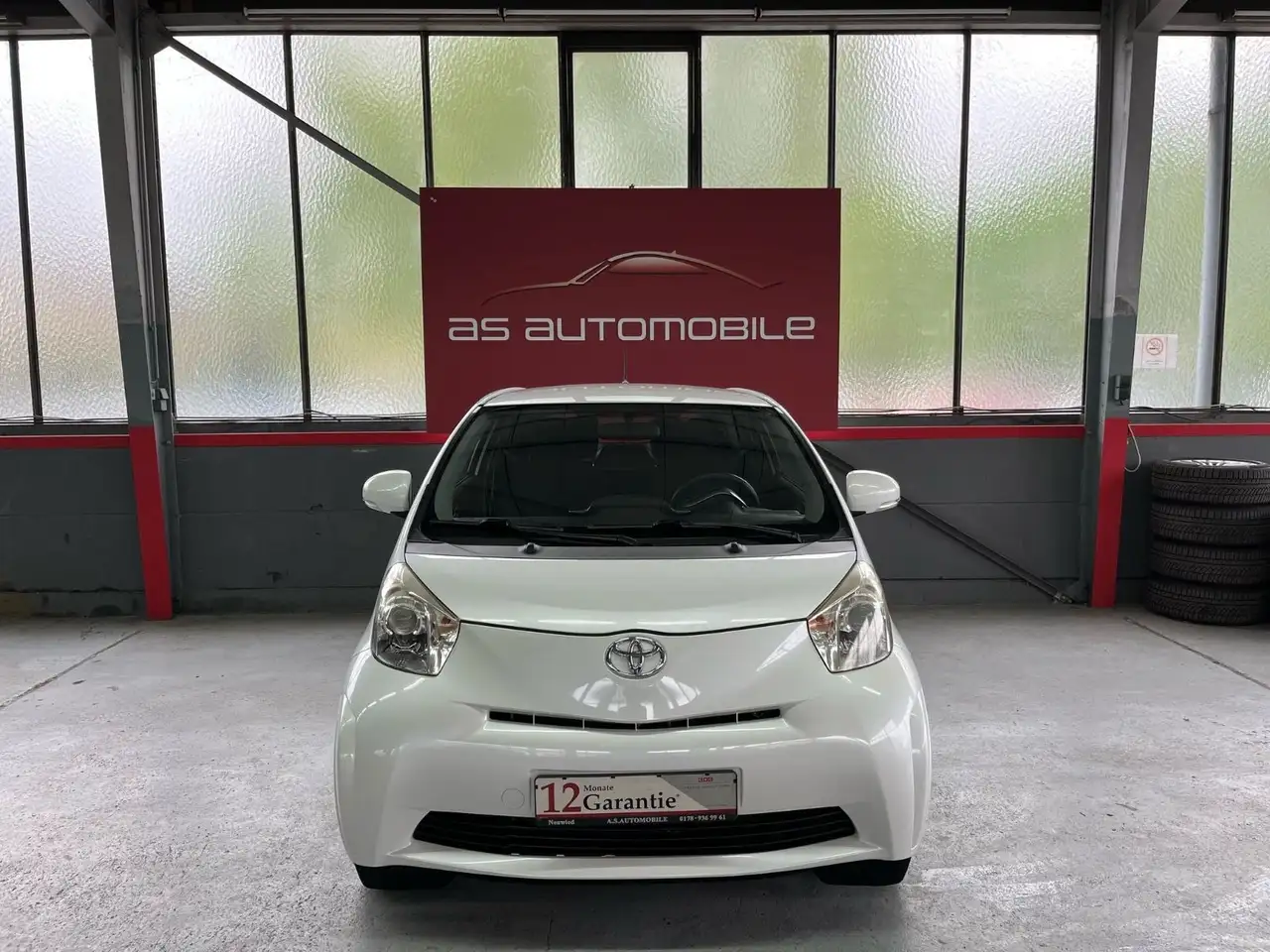 Toyota iQ