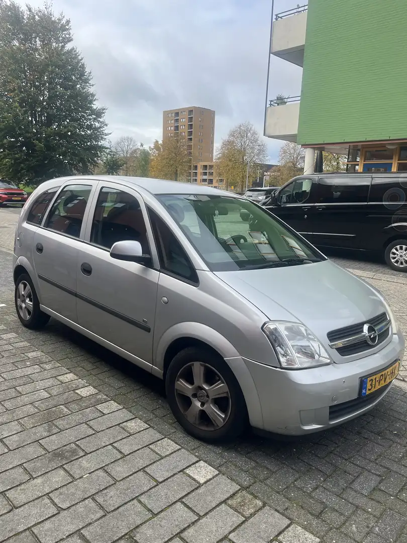 Opel Meriva 1.6 16V (Essentia) - 1