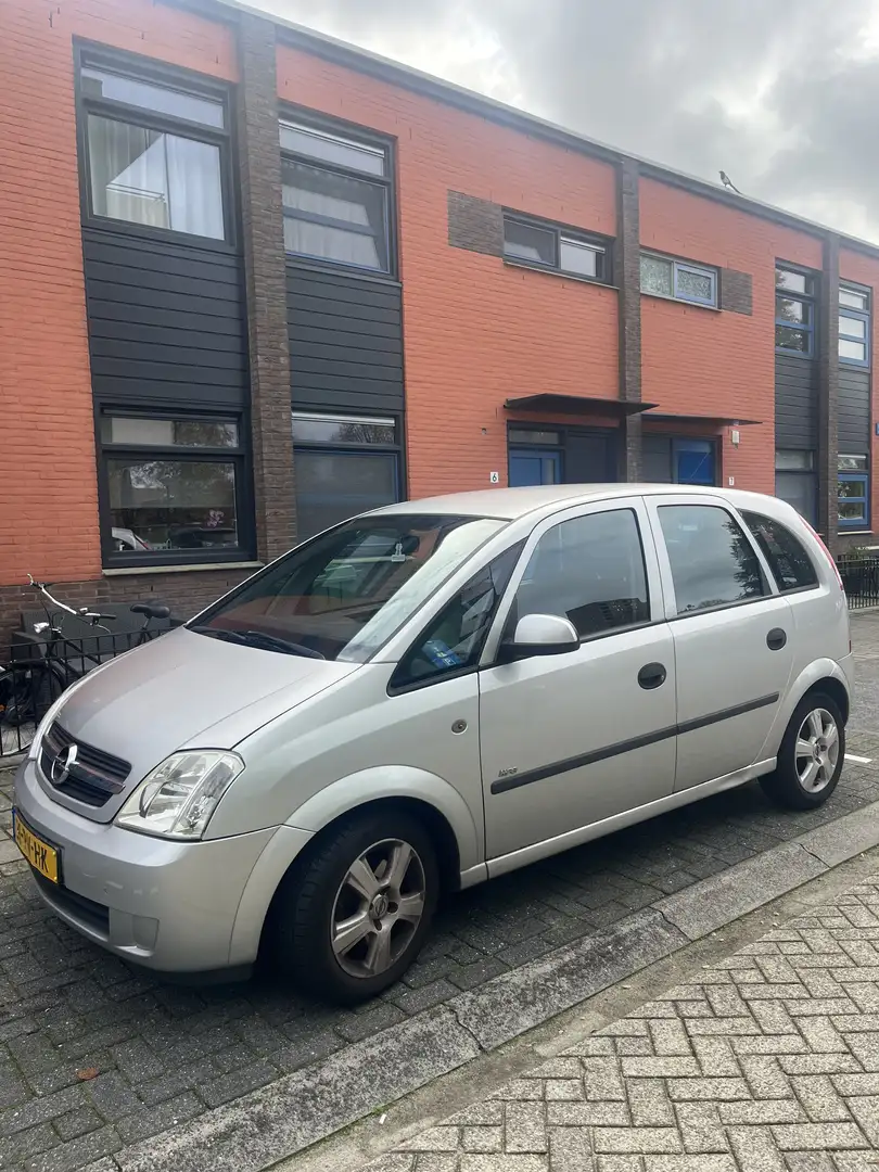 Opel Meriva 1.6 16V (Essentia) - 2