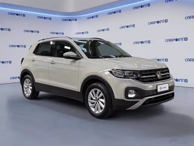 Volkswagen T-Cross view 9