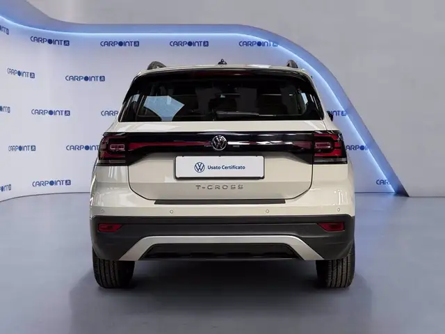 Volkswagen T-Cross view 6