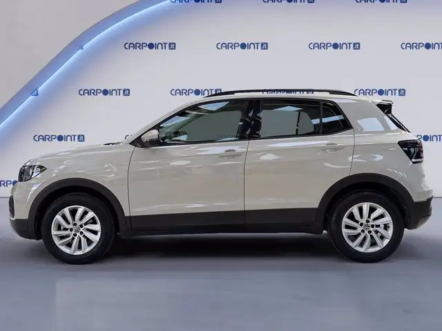 Volkswagen T-Cross view 4