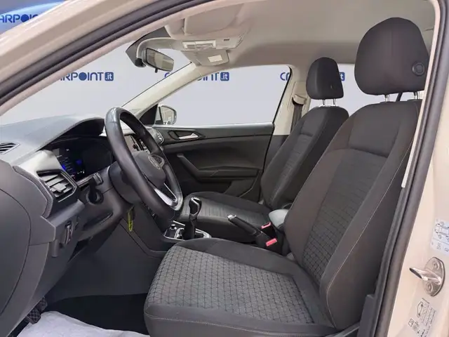 Volkswagen T-Cross view 11