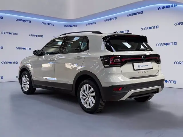 Volkswagen T-Cross view 5