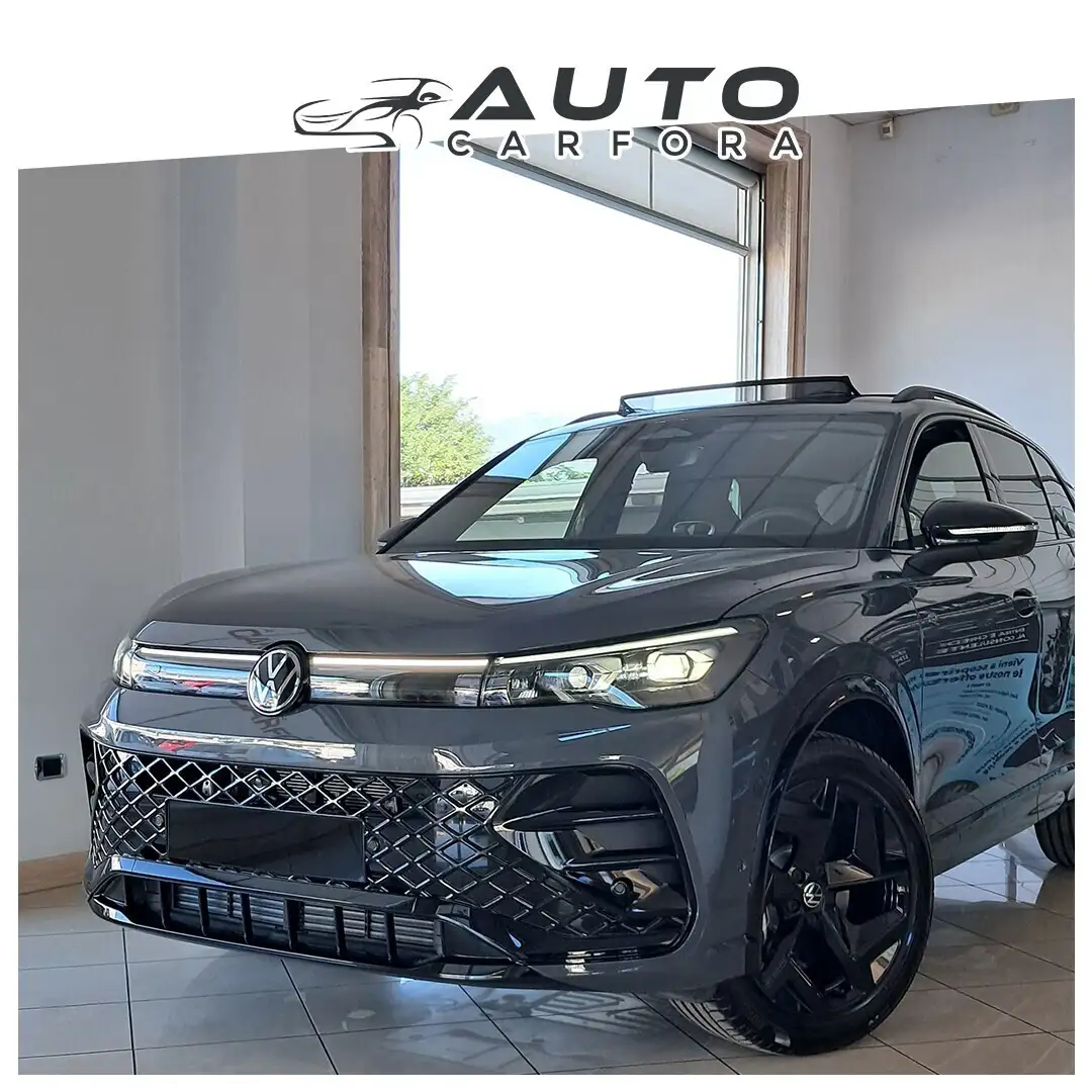 Volkswagen Tiguan 2.0 150cv DSG R-Line black pack |tetto matrix r19 Grigio - 2