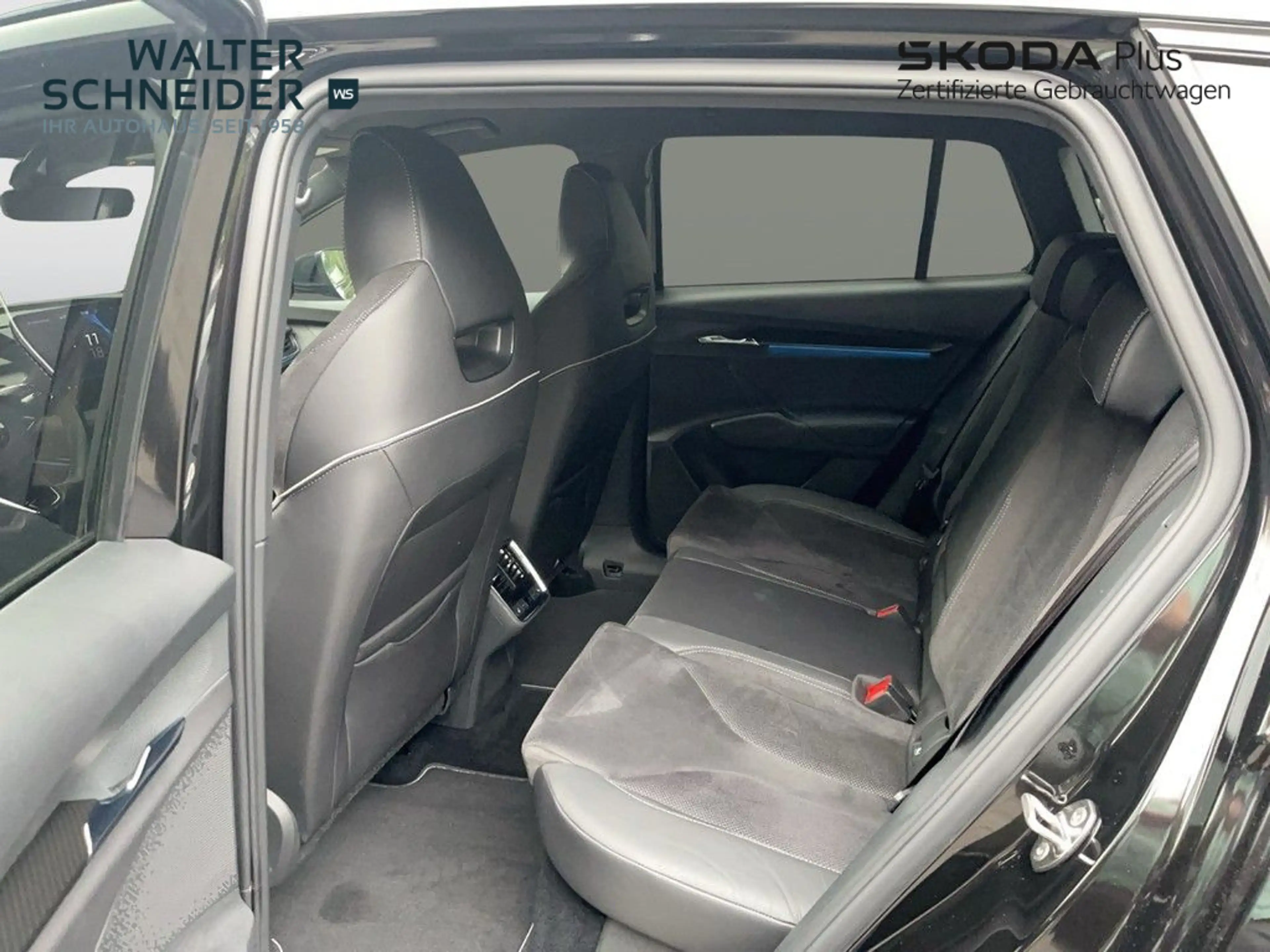 Skoda Enyaq iV 80x 4x4 Sportline Navi AHK DCC 360°Kame — photo 12