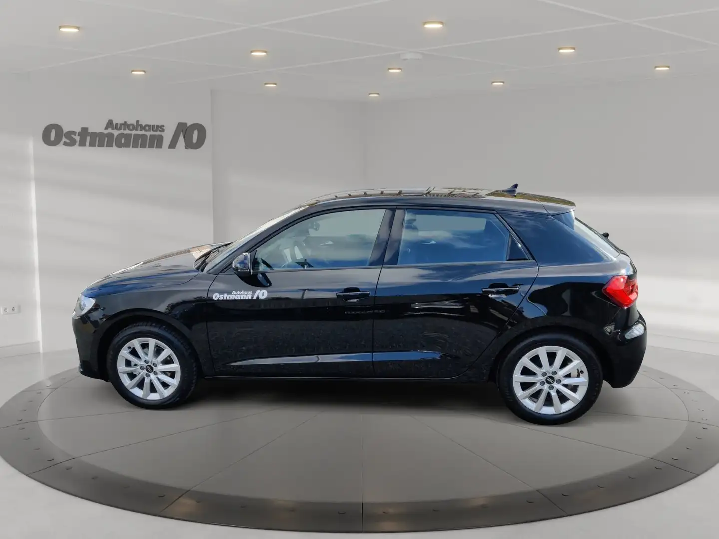 Audi A1 Sportback 1.0 TFSI advanced KlimaAuto LED Schwarz - 2