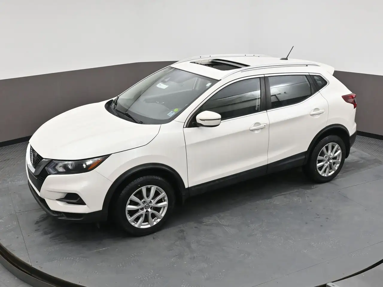 Nissan Qashqai снимка Nissan Qashqai