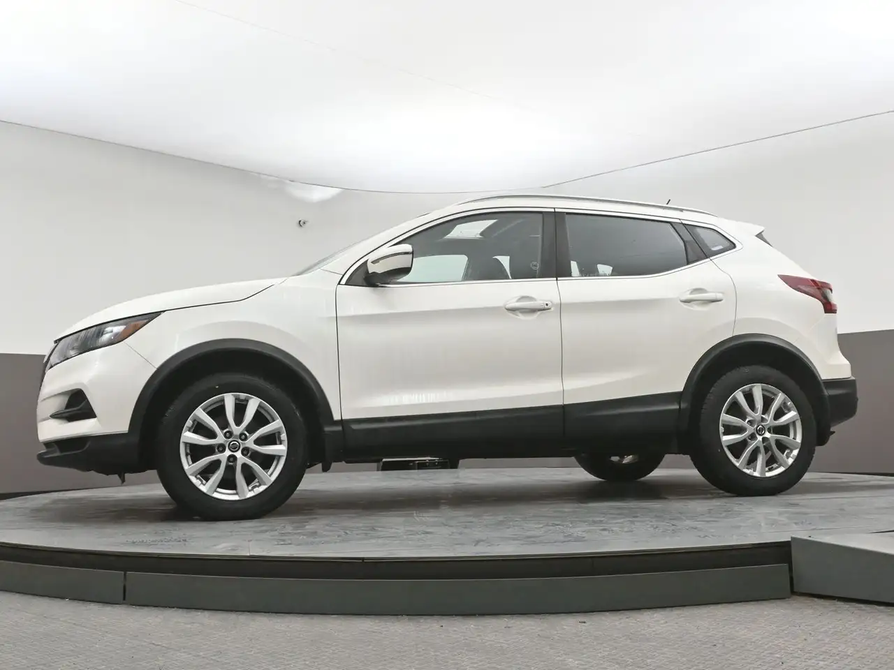 Nissan Qashqai снимка Nissan Qashqai