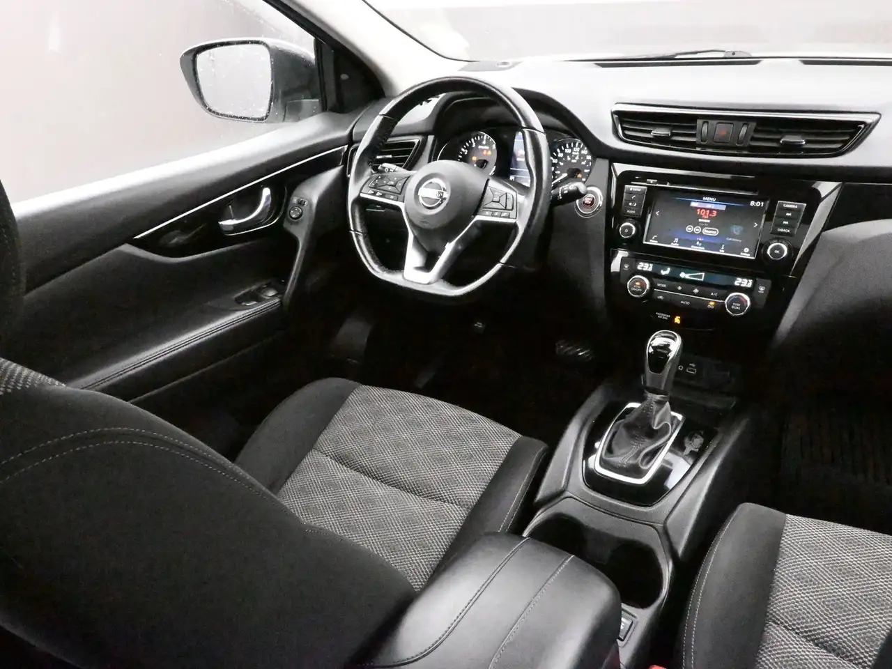 Nissan Qashqai снимка Nissan Qashqai