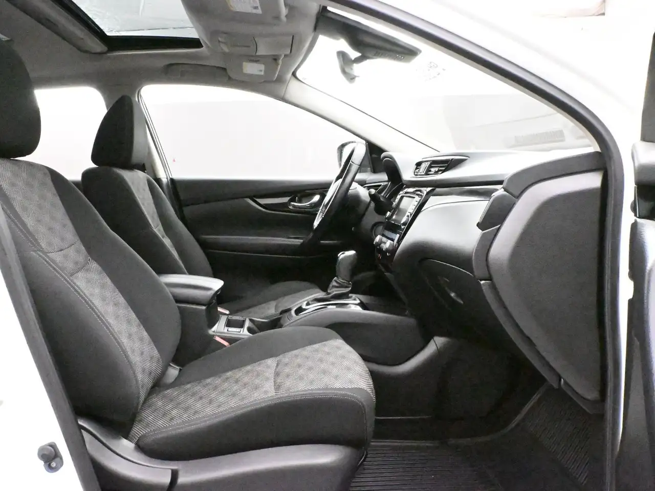 Nissan Qashqai снимка Nissan Qashqai