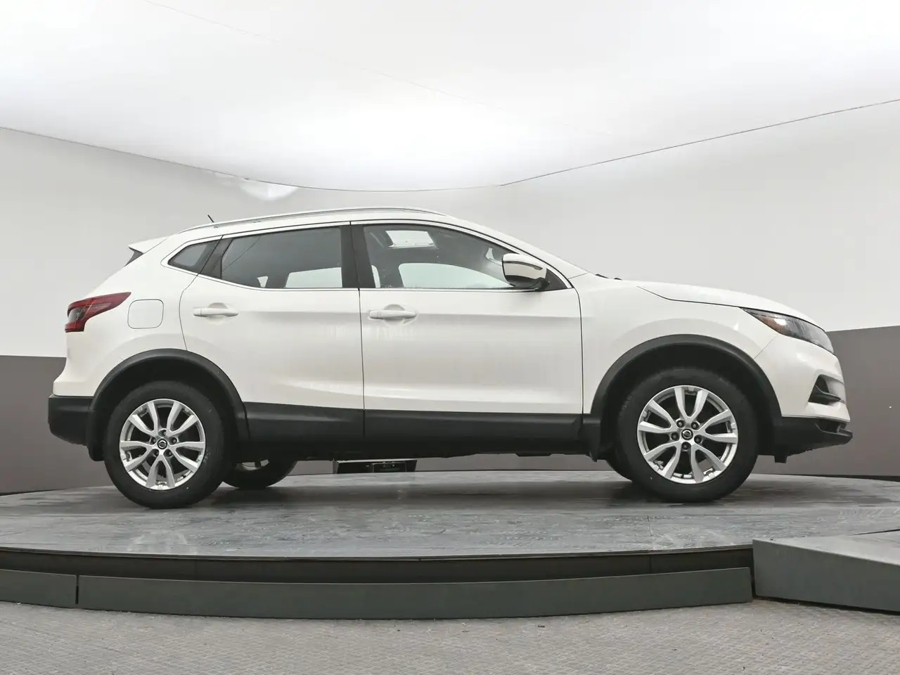 Nissan Qashqai снимка Nissan Qashqai