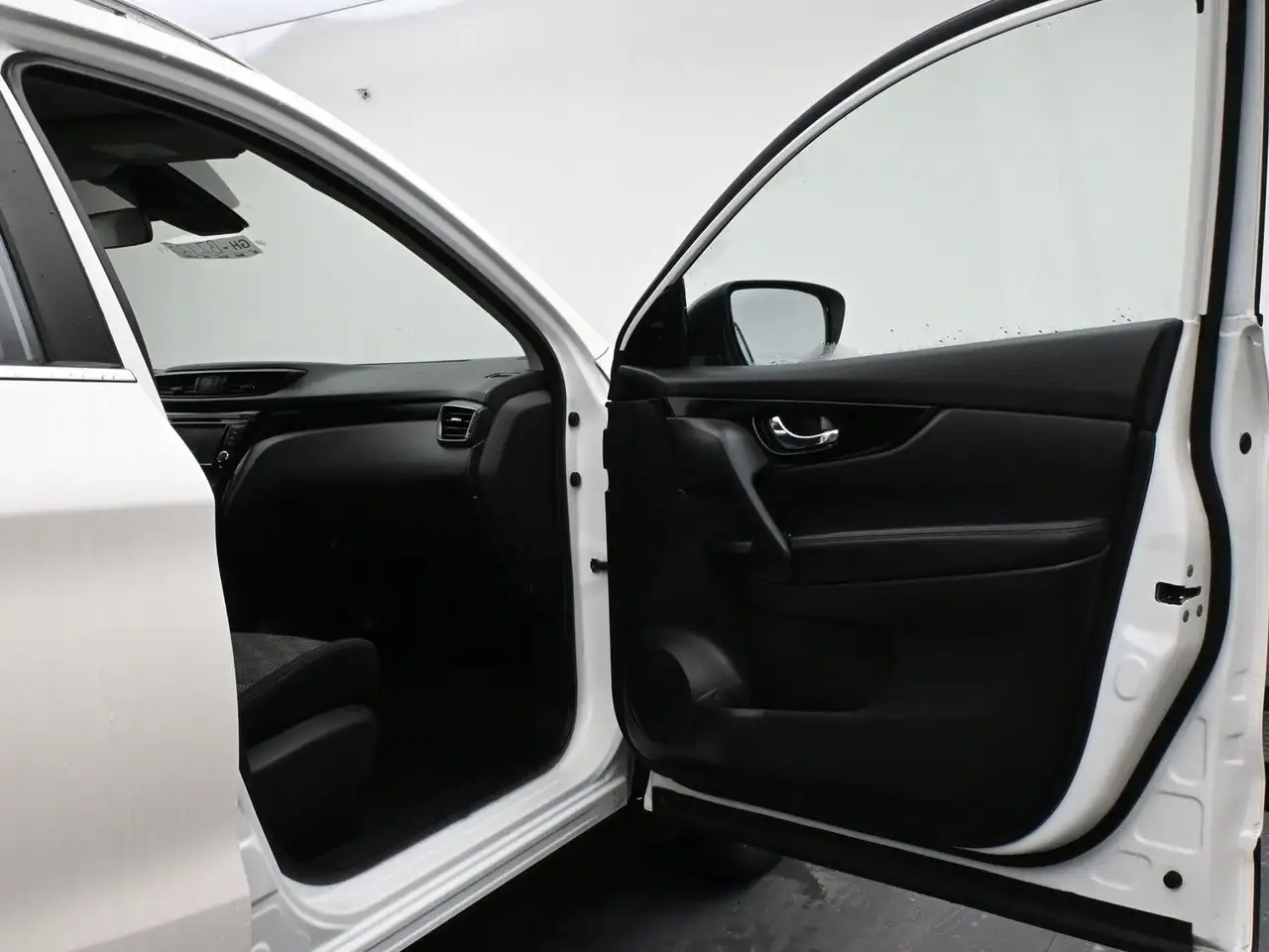 Nissan Qashqai снимка Nissan Qashqai