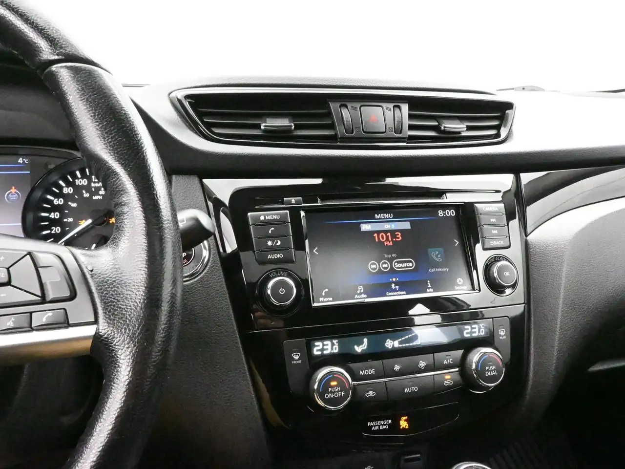 Nissan Qashqai снимка Nissan Qashqai