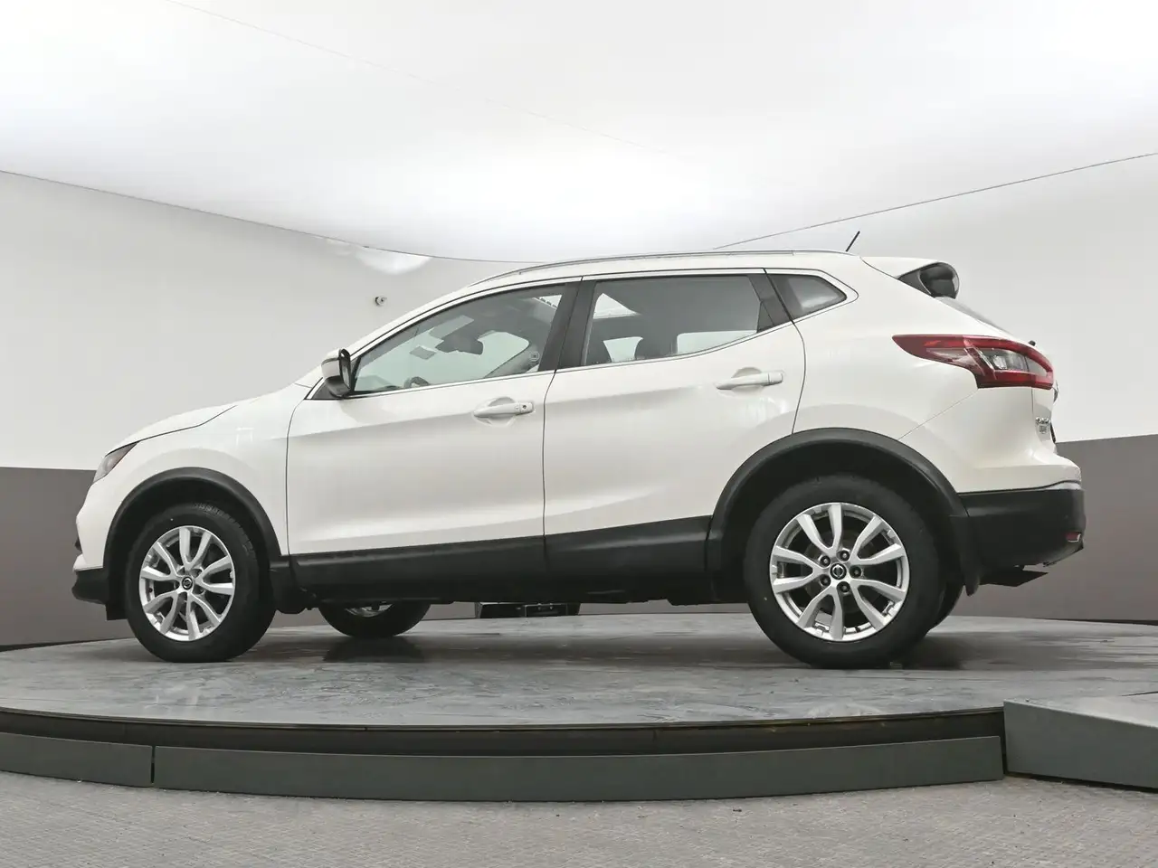 Nissan Qashqai снимка Nissan Qashqai