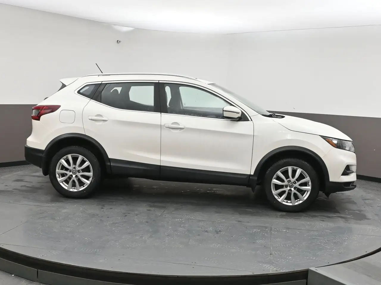 Nissan Qashqai снимка Nissan Qashqai