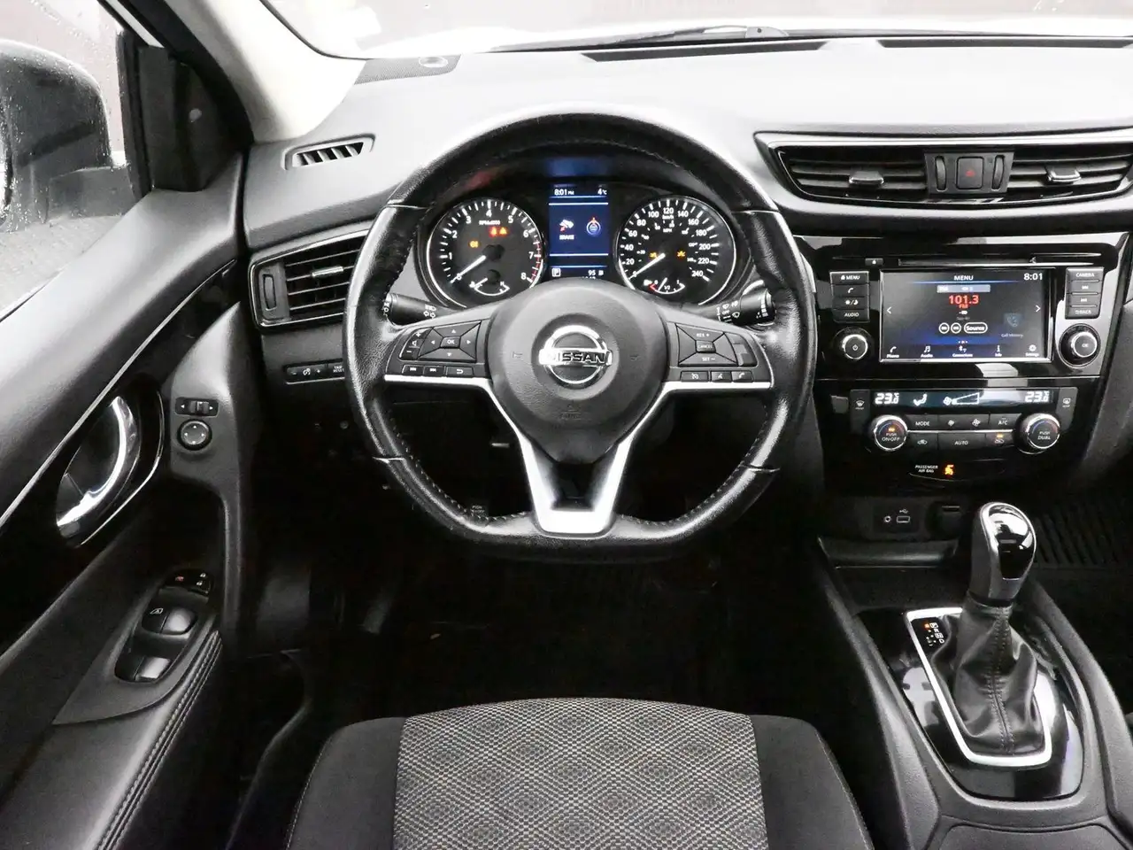 Nissan Qashqai снимка Nissan Qashqai