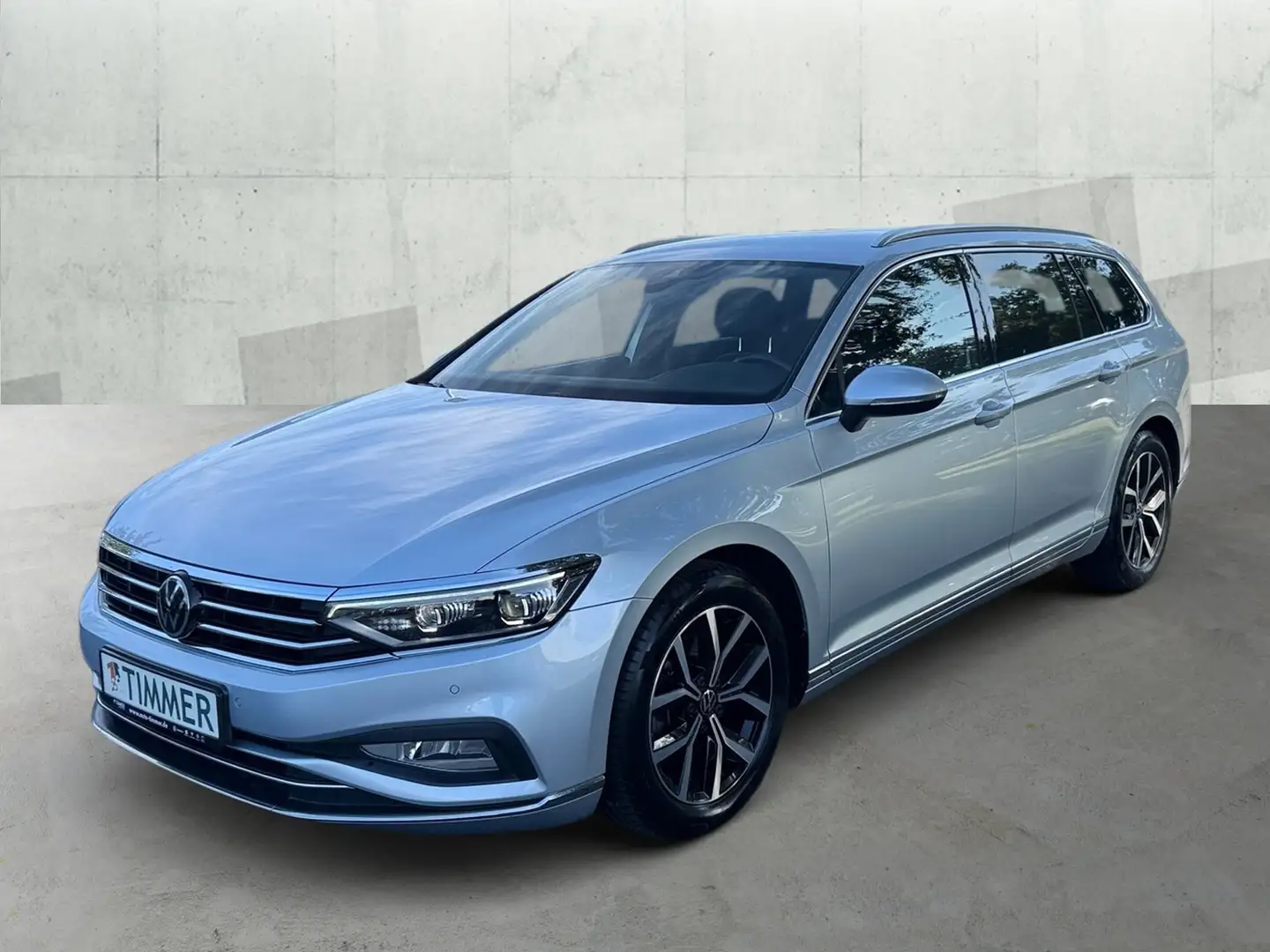 Volkswagen Passat Variant 2.0 TDI DSG ELEGANCE *IQ.LIGHT *HuD* RKAM *ACC *A Zilver - 2