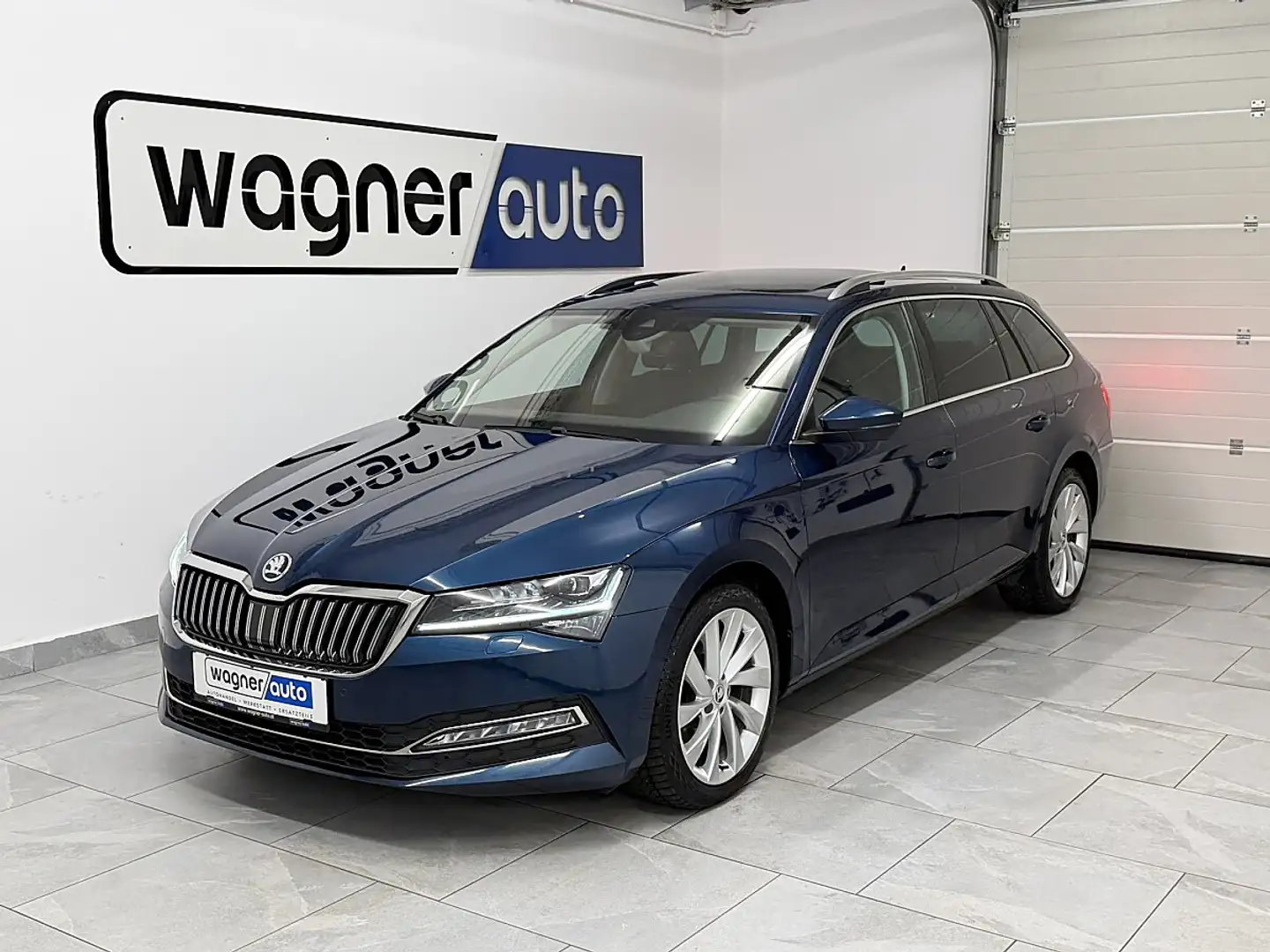 Skoda Superb Kombi 2,0 TDI Style DSG.Matrix LED/ACC/Navi/Pan... Blau - 2