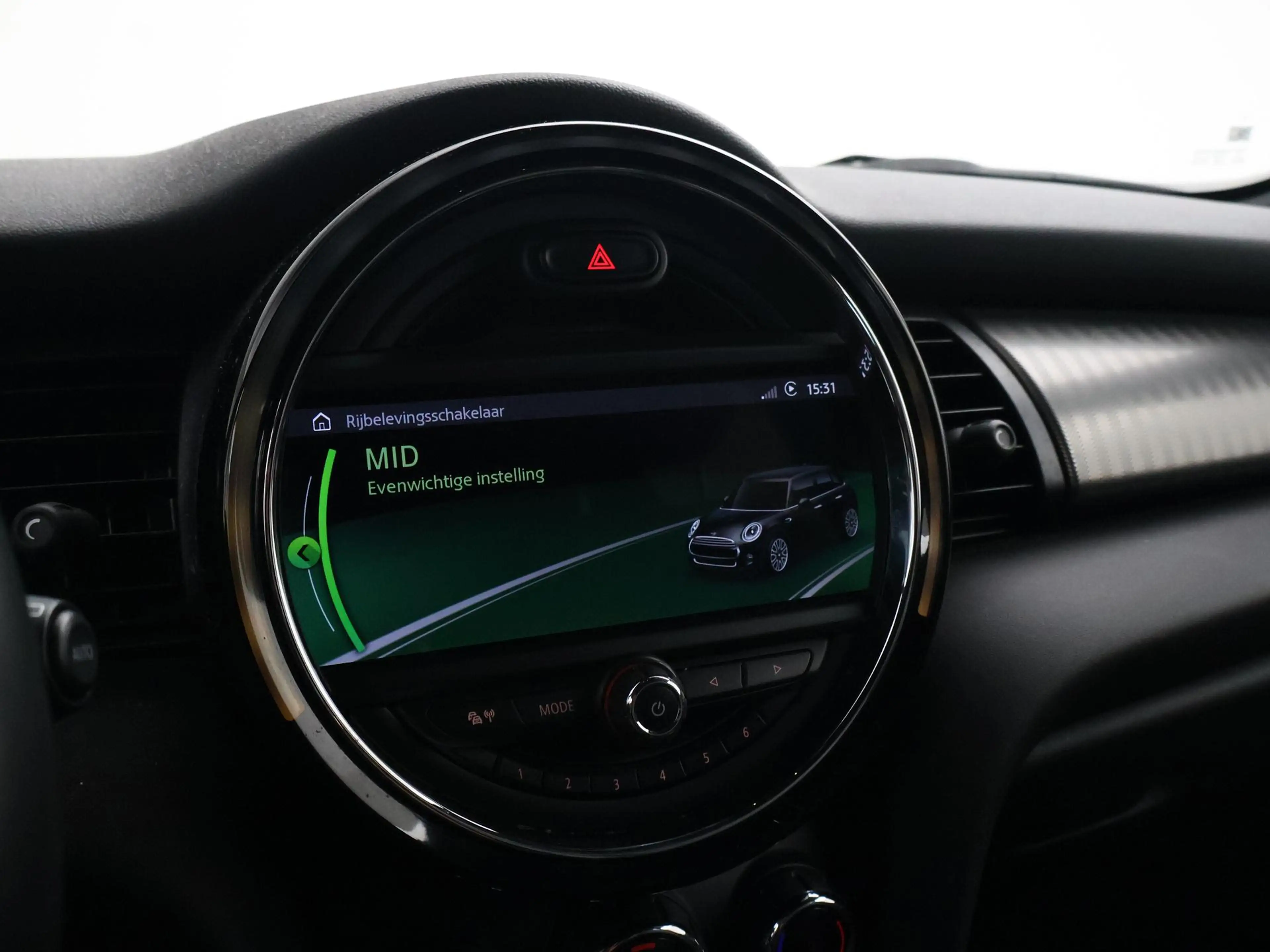 MINI Cooper 5-Deurs 1.5 AUT. + LEDER | UNION JACK LED | HARMAN — photo 31