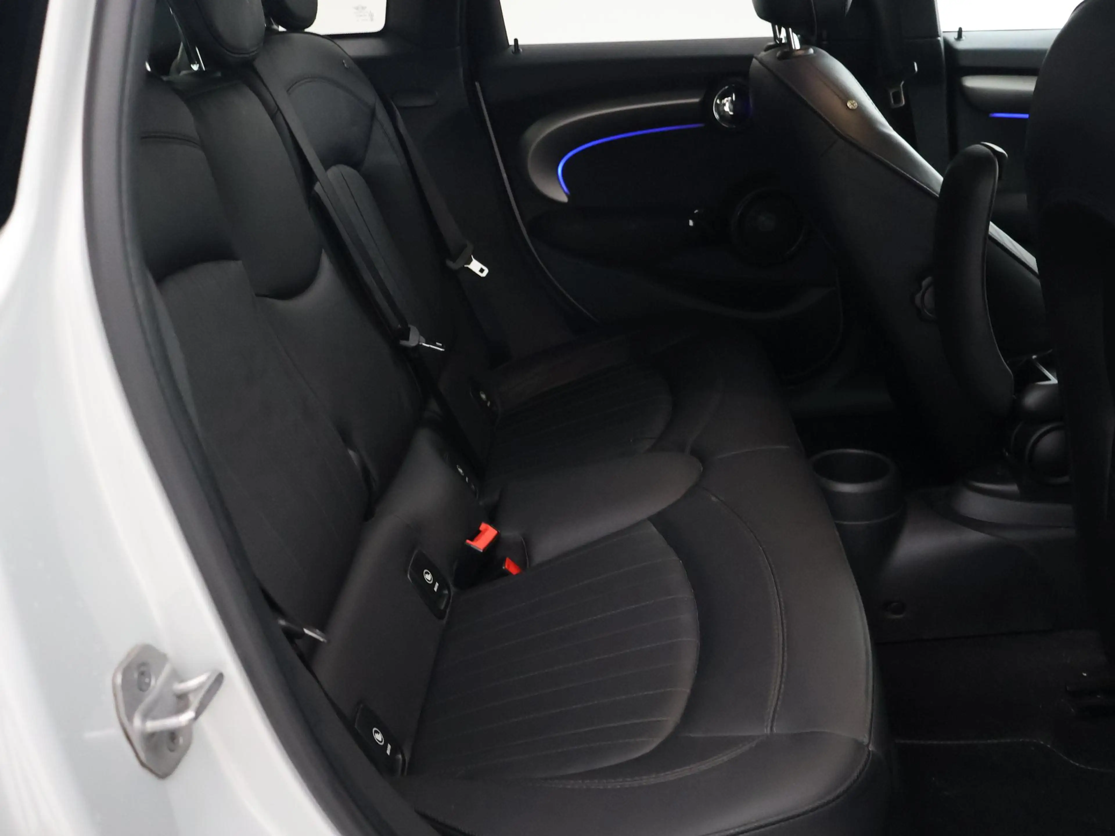 MINI Cooper 5-Deurs 1.5 AUT. + LEDER | UNION JACK LED | HARMAN — photo 11
