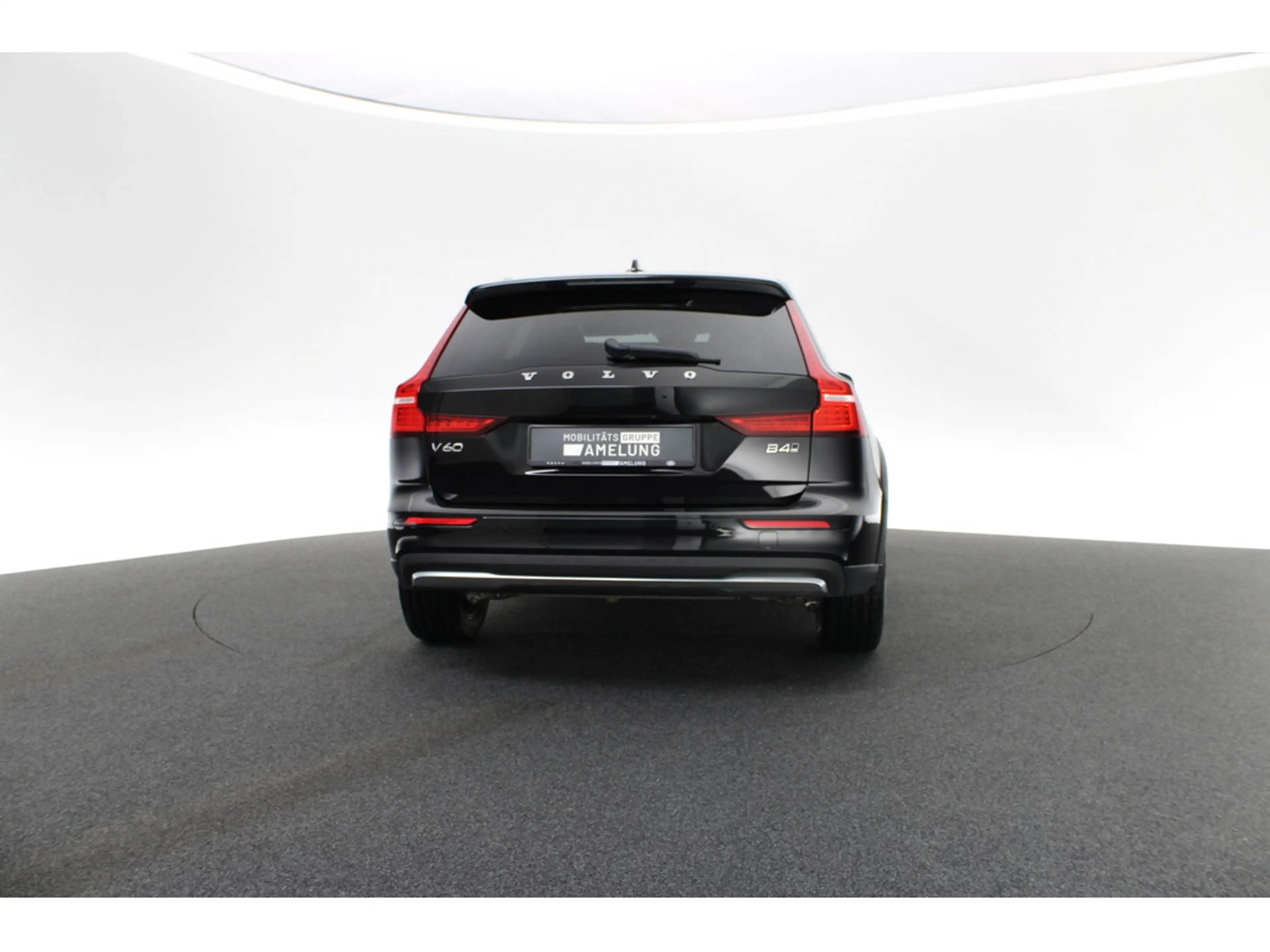 Volvo V60 Cross Country 2.0 Plus AWD — photo 5