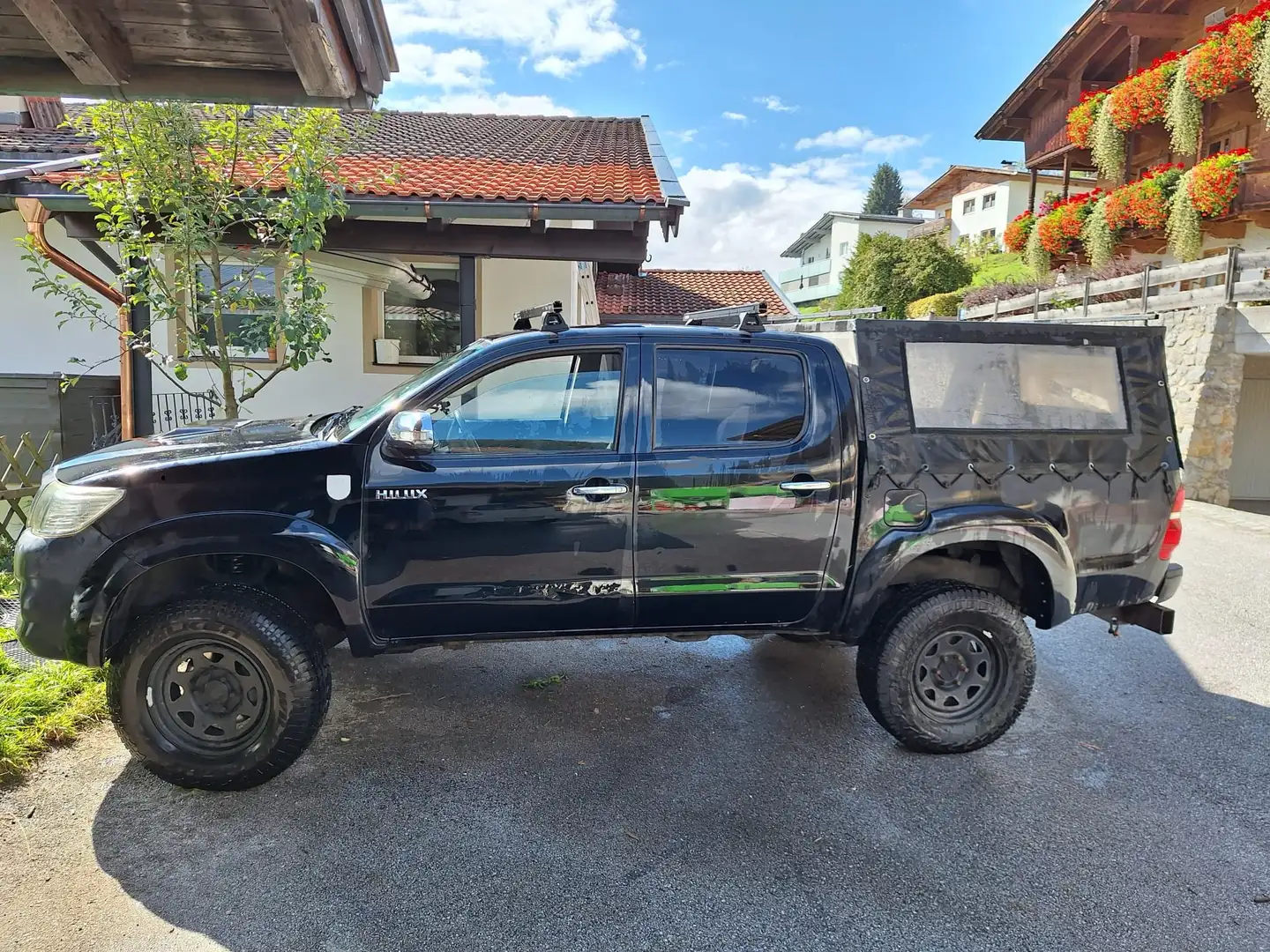 Toyota Hilux 3.0 D4d Aut. Dual Cab Old Man Emu Schwarz - 1