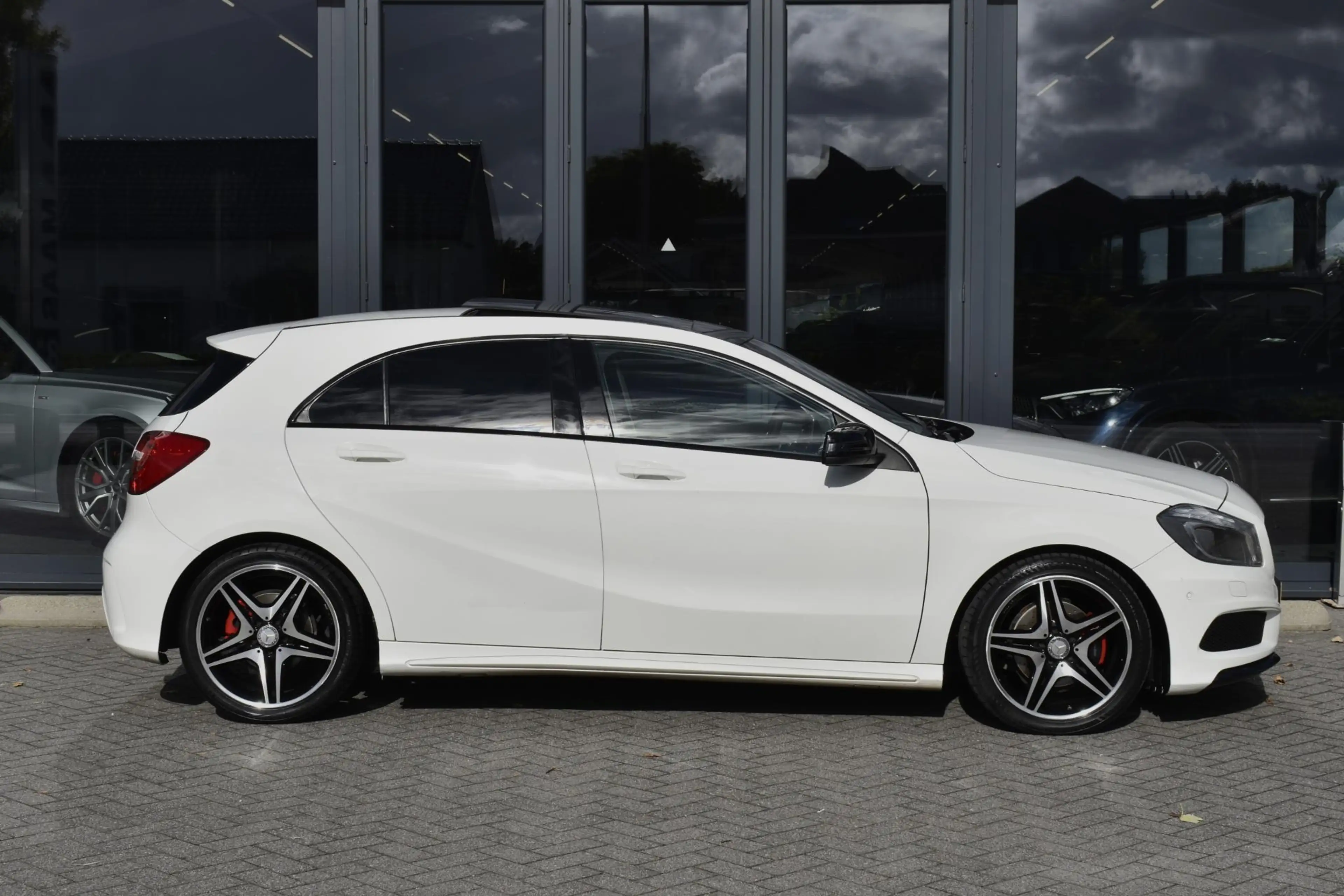 Mercedes-Benz A 200 CDI AMG-line — photo 6