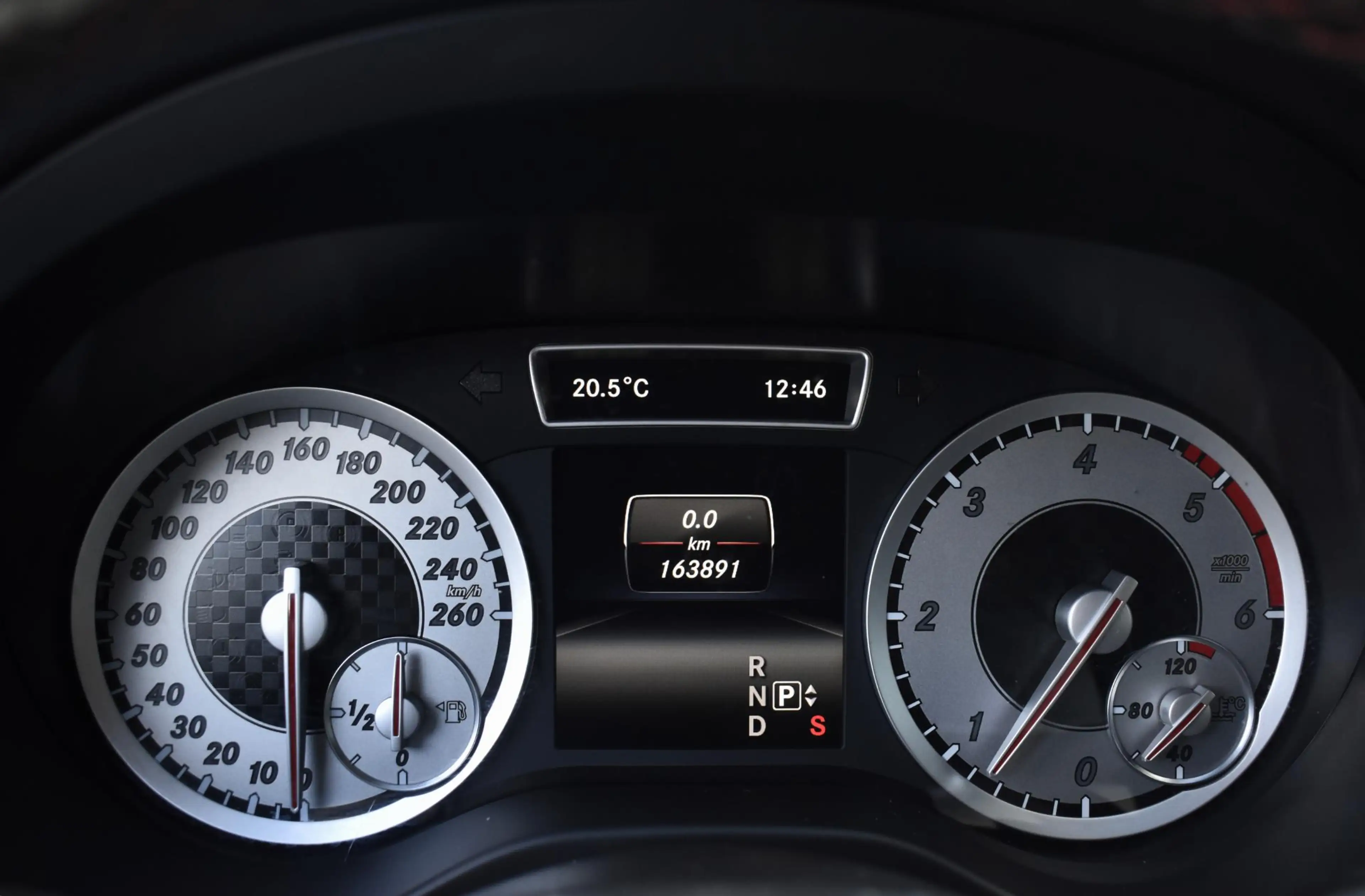 Mercedes-Benz A 200 CDI AMG-line — photo 16