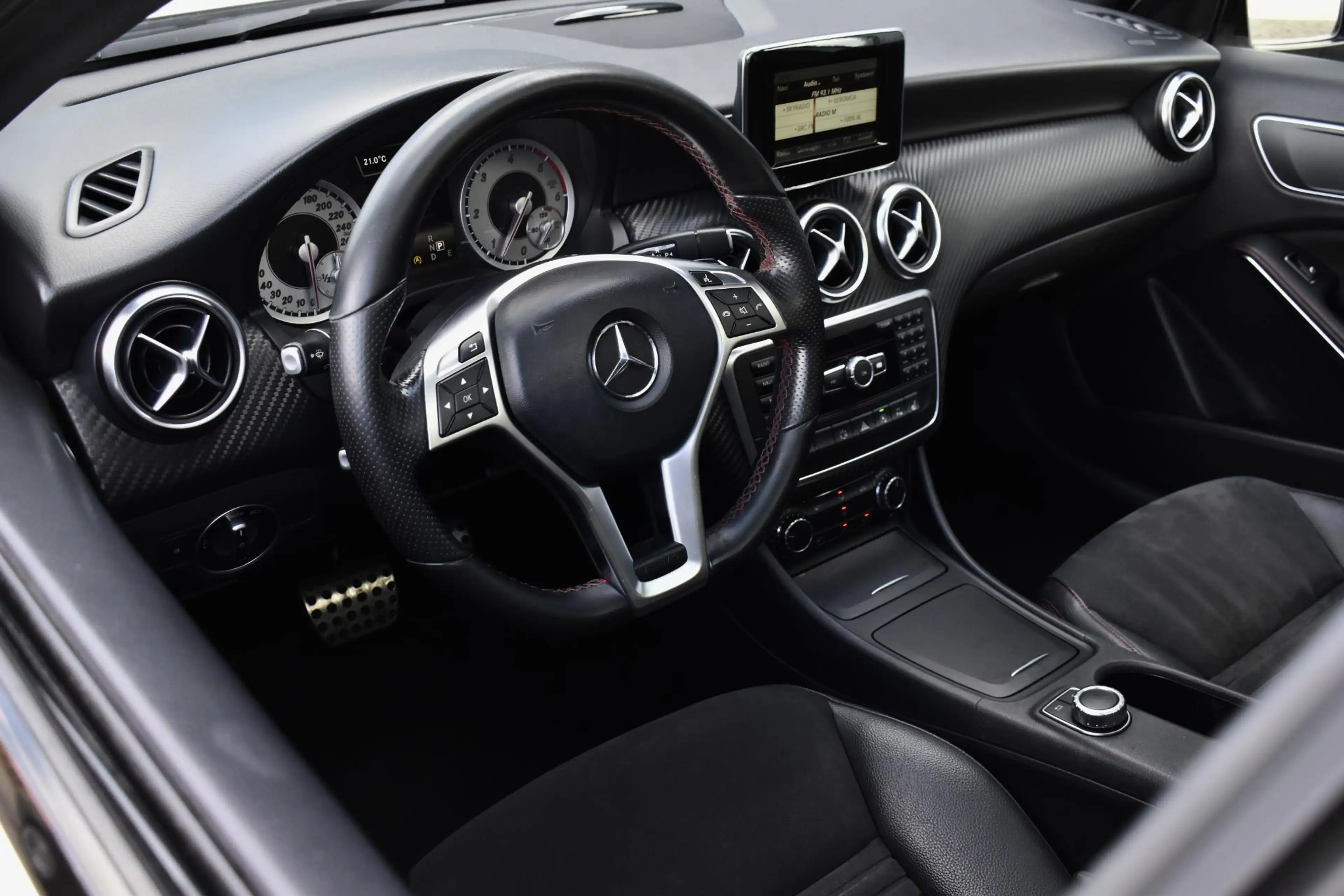 Mercedes-Benz A 200 CDI AMG-line — photo 9