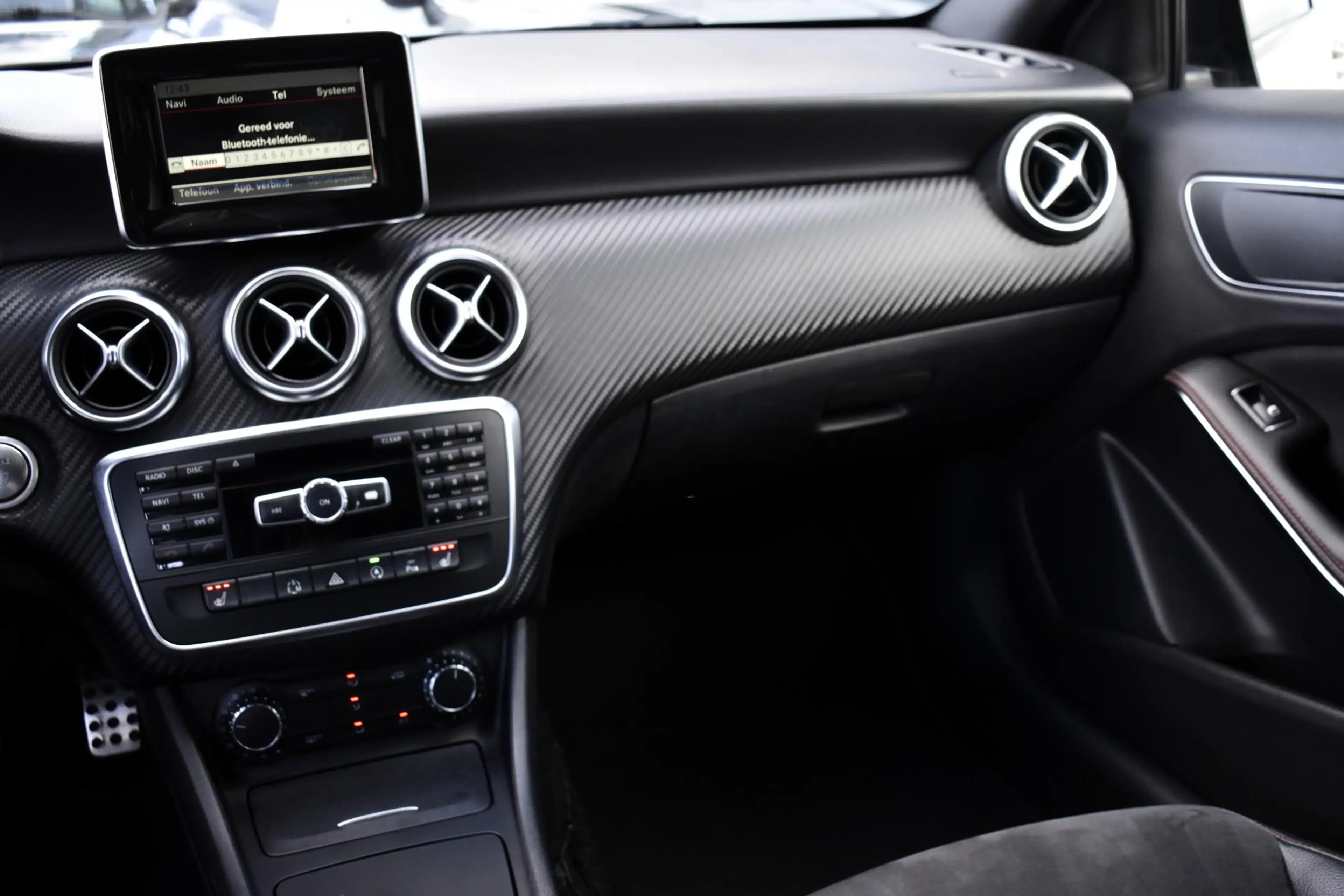 Mercedes-Benz A 200 CDI AMG-line — photo 10