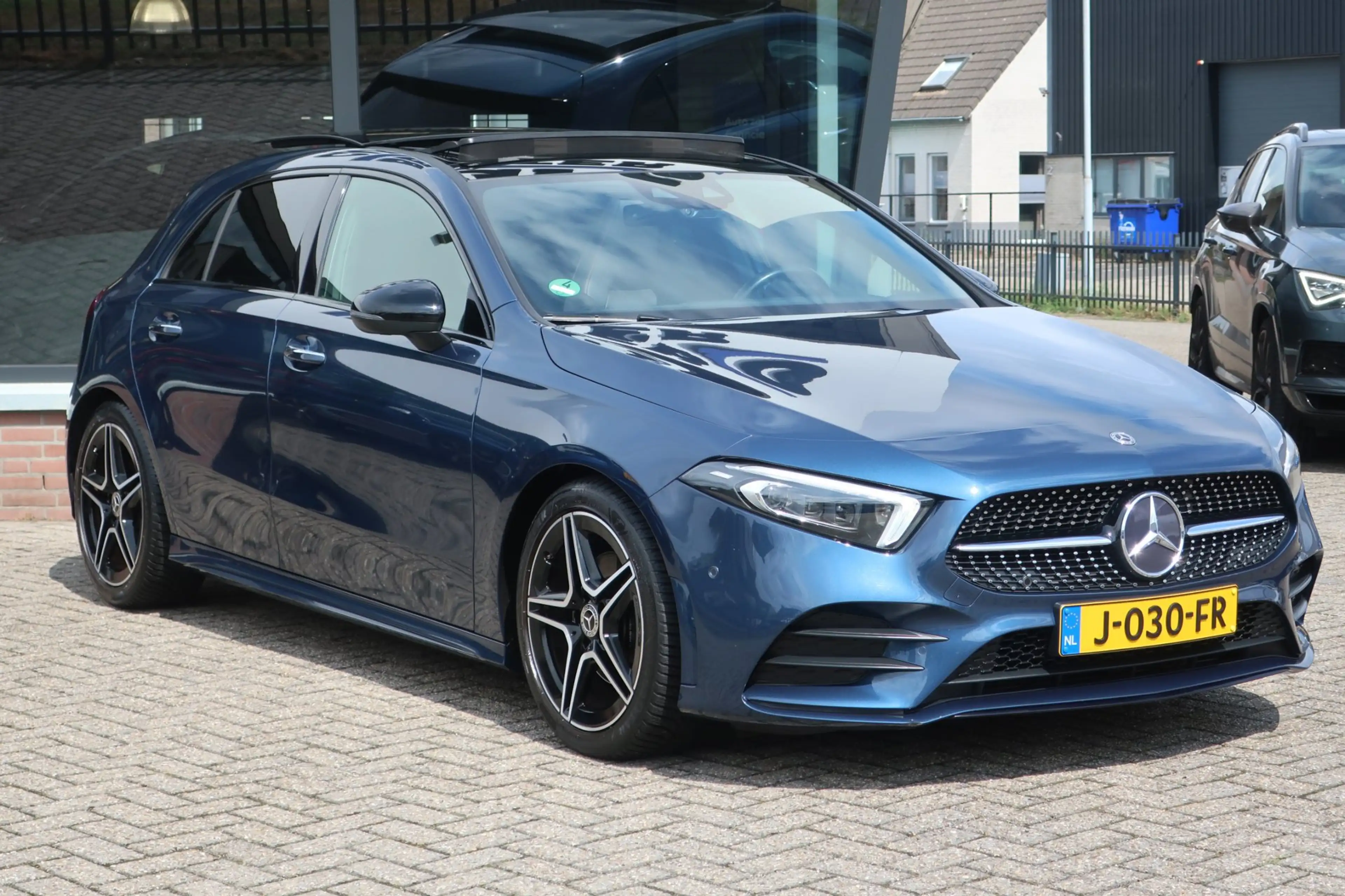 Mercedes-Benz A 180 Business Solution AMG BURMEIS_CAM_STL-MEMORIE_SFEE — photo 6