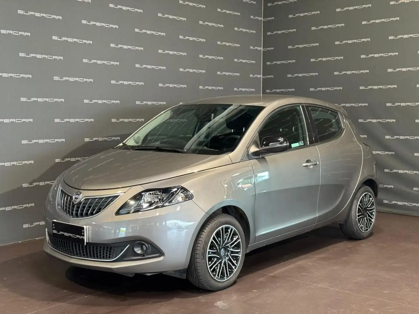 Lancia Ypsilon 1.0 FireFly 5 porte S&S Hybrid Gold Grigio - 1